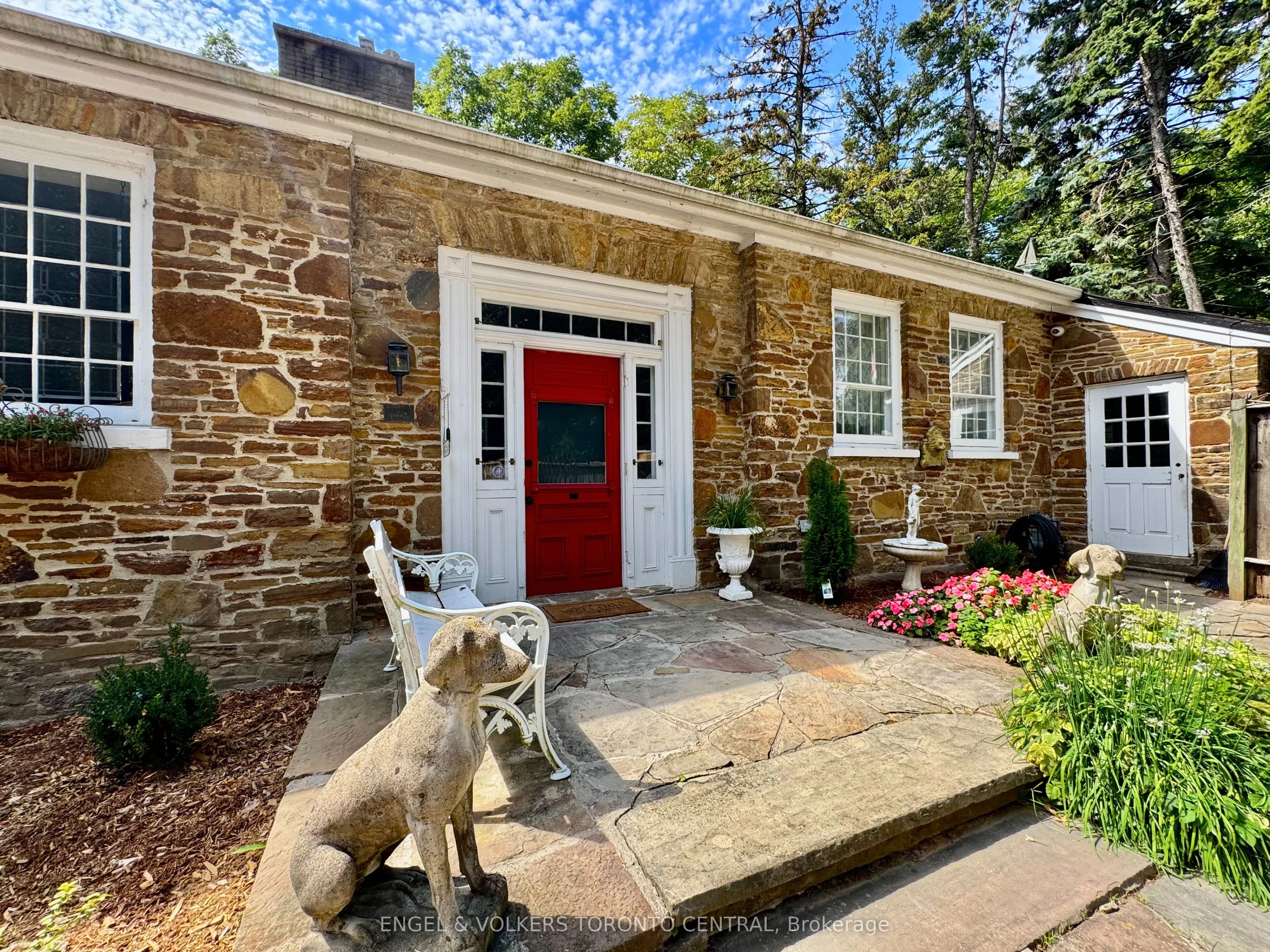 85 Yorkleigh Avenue