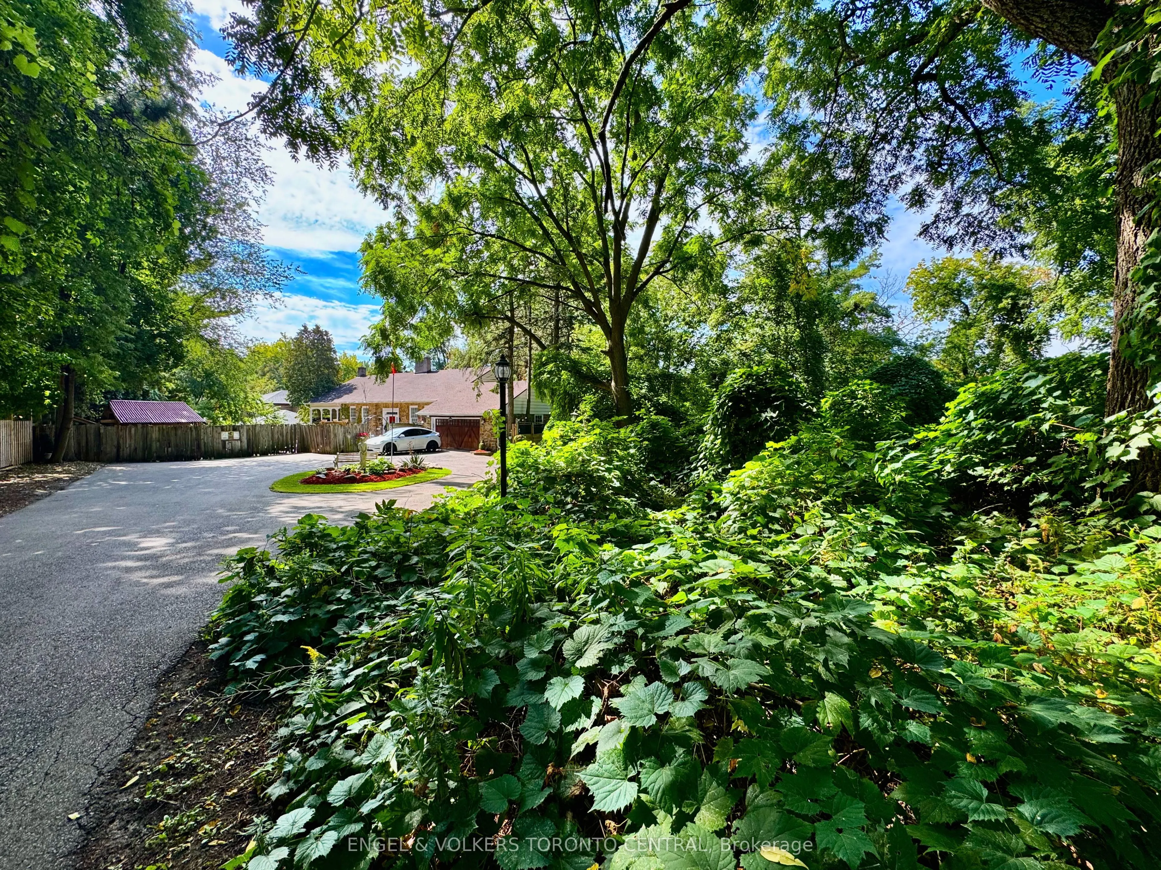 85 Yorkleigh Avenue