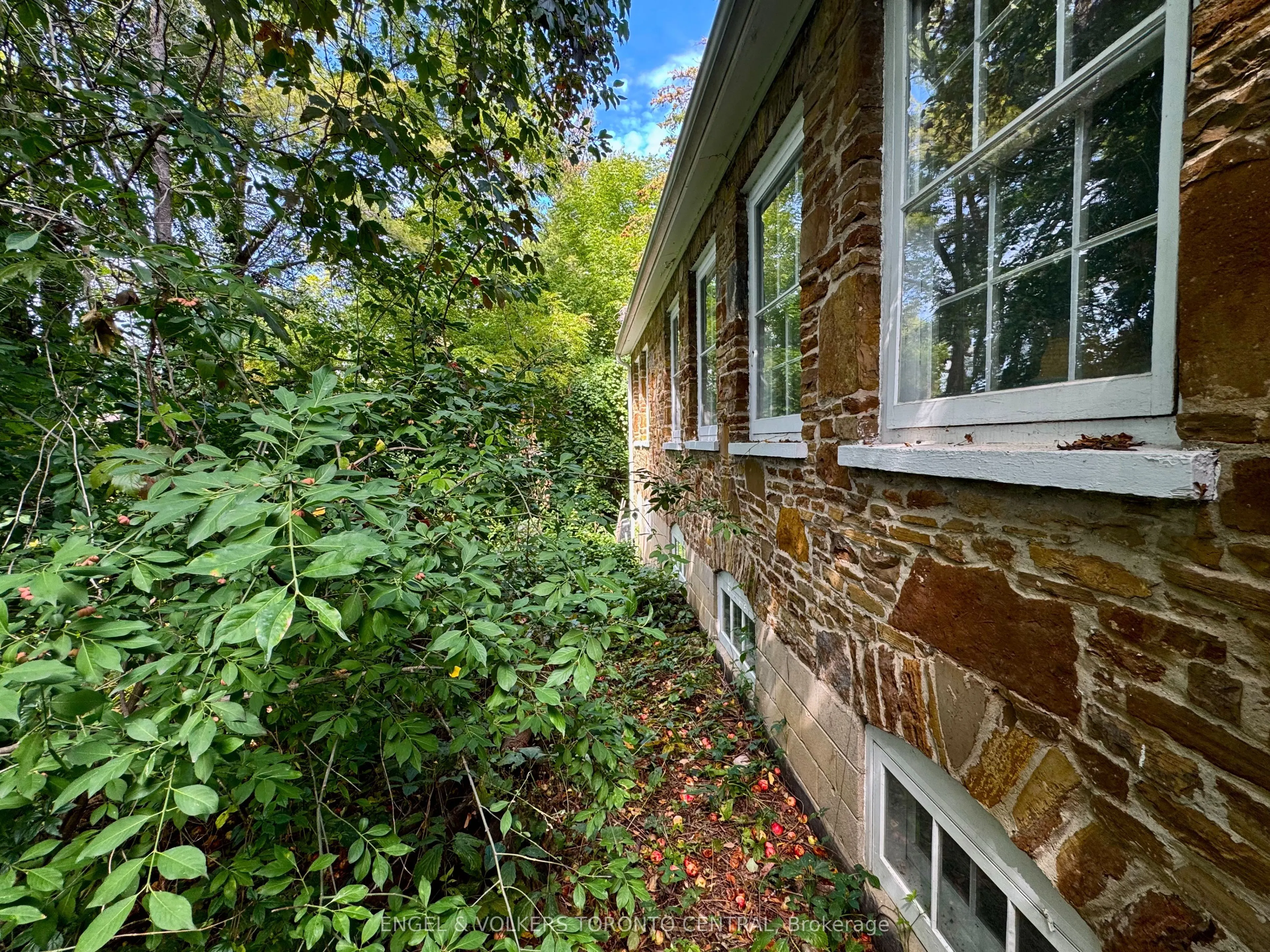 85 Yorkleigh Avenue