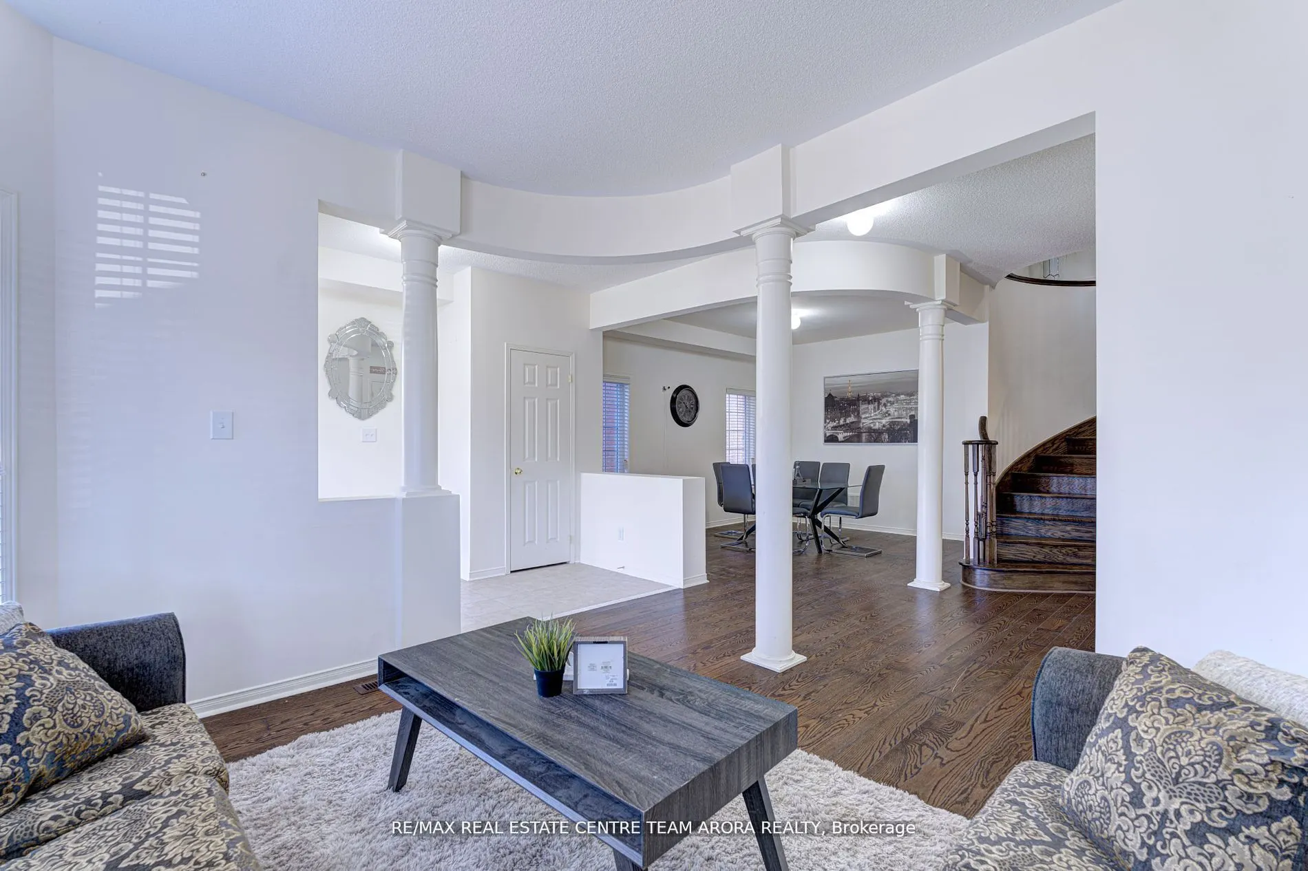 24 Cookview Drive