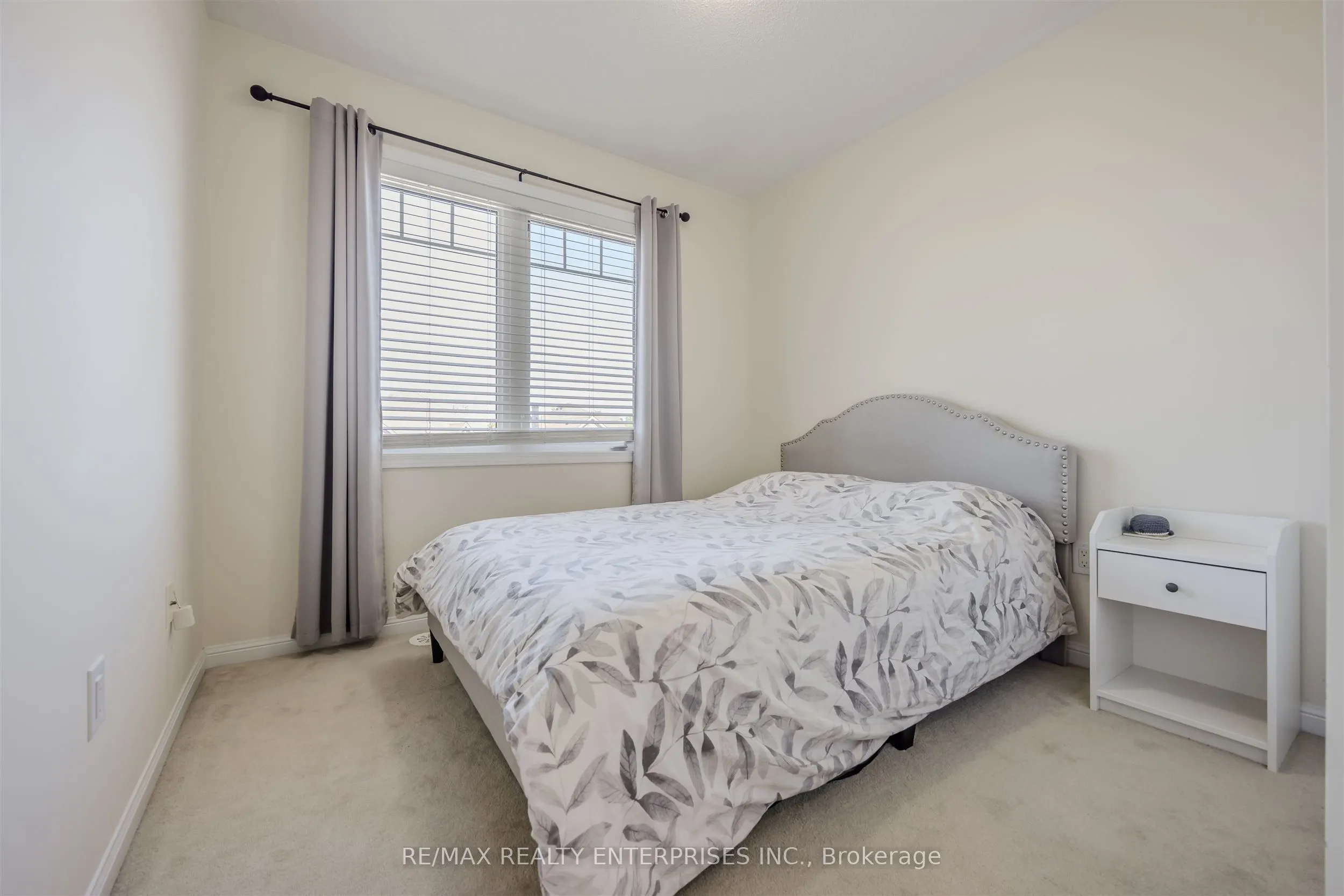 568 Attenborough Terrace