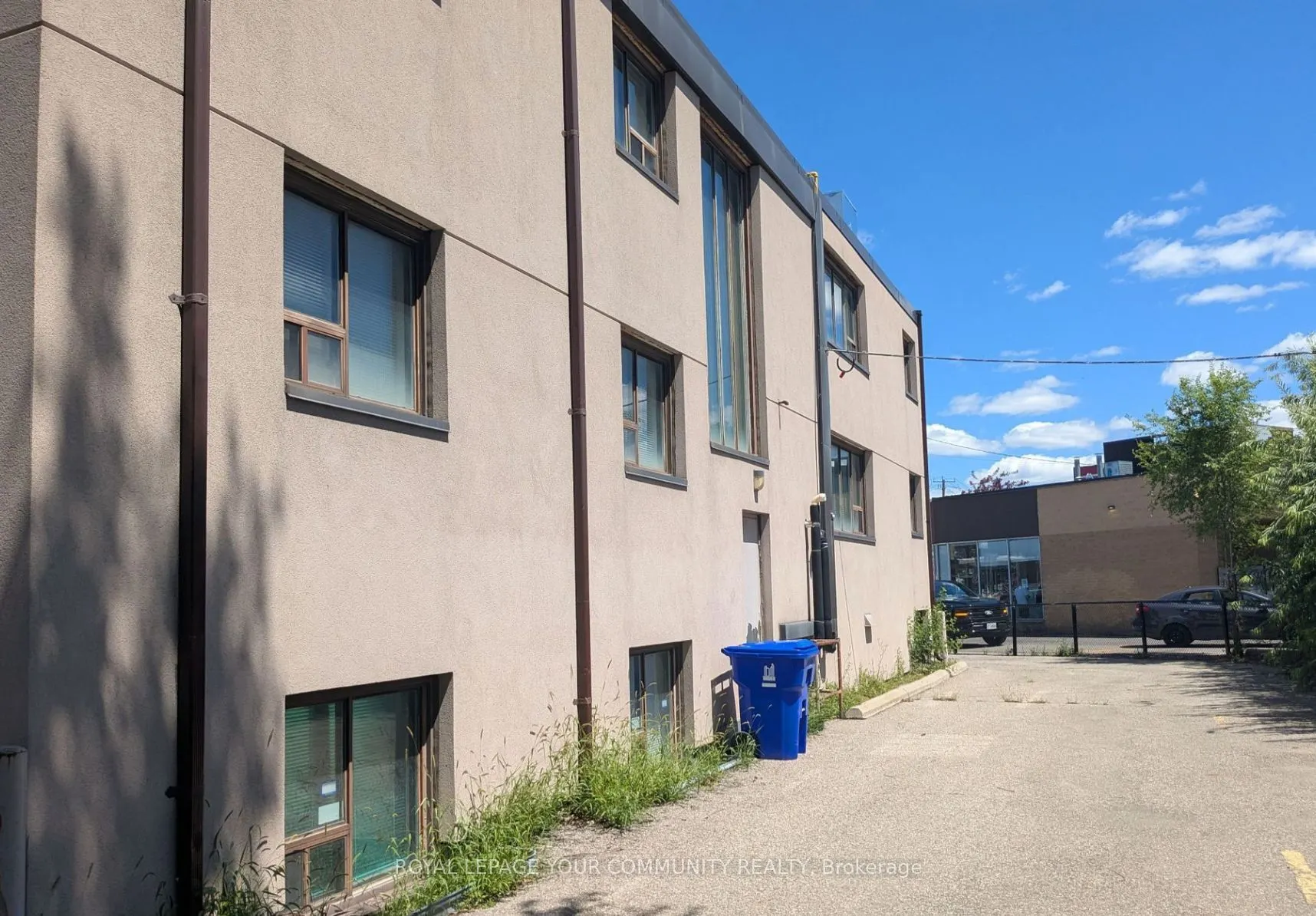 795 Wilson Avenue, #301