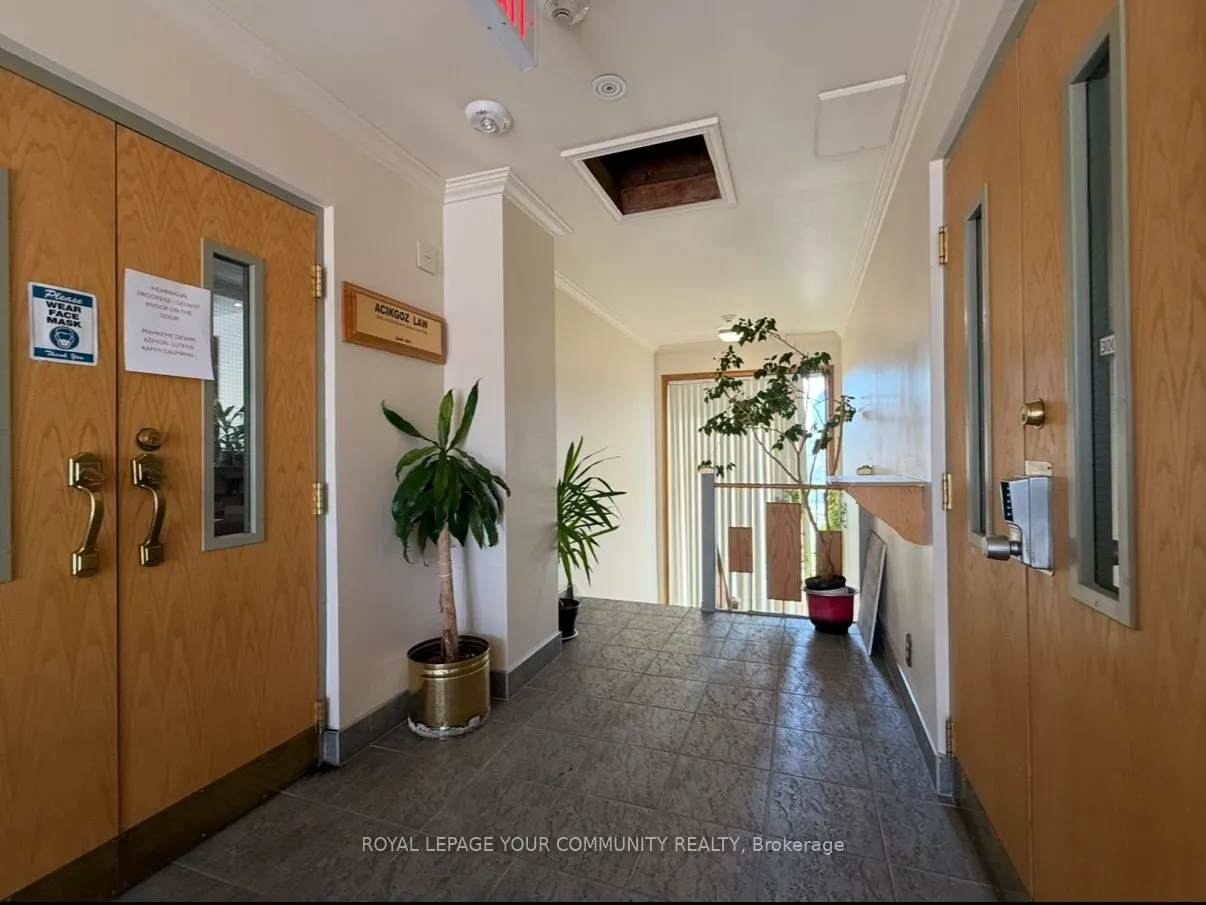 795 Wilson Avenue, #301