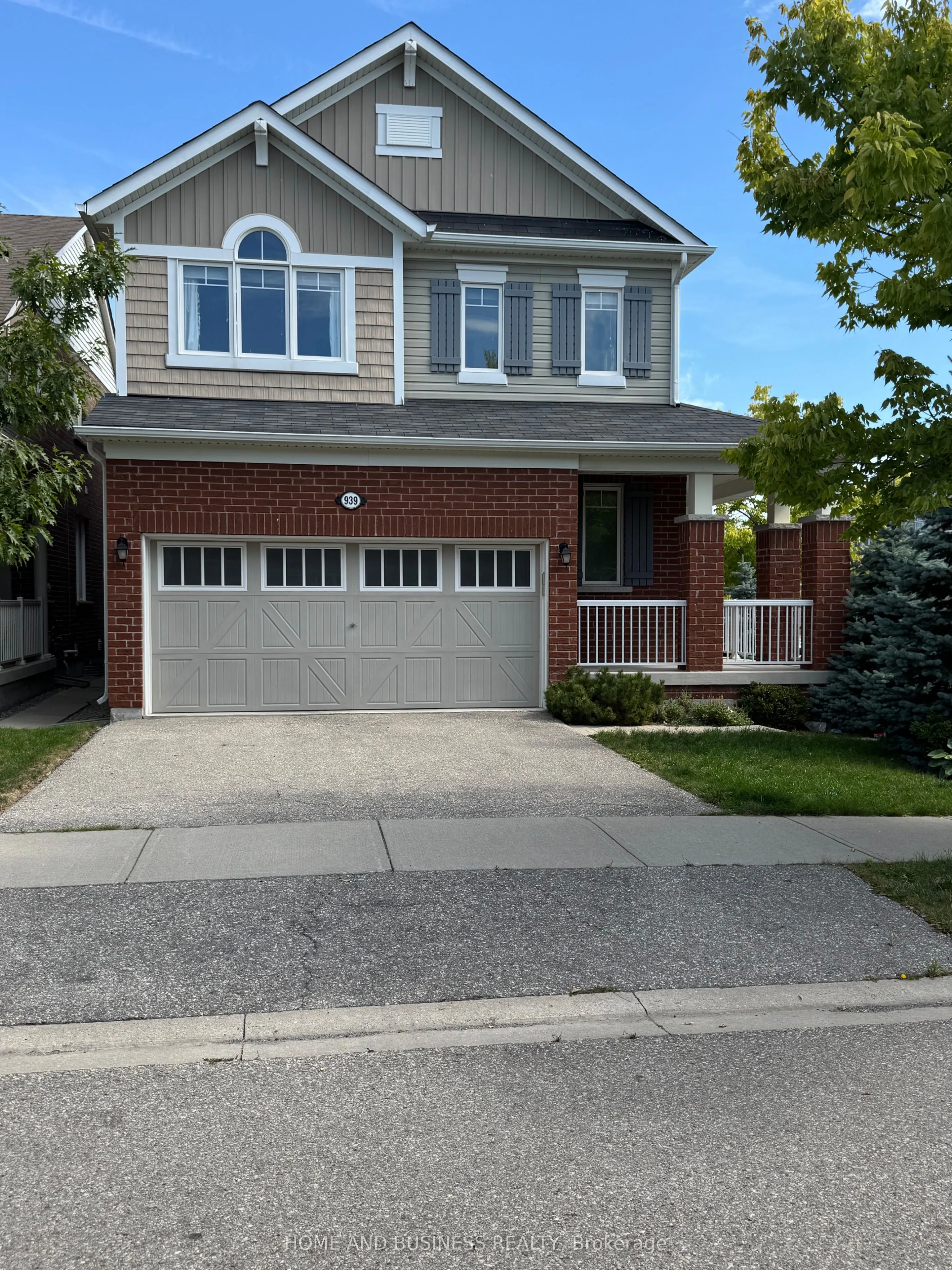 939 PENSON Crescent