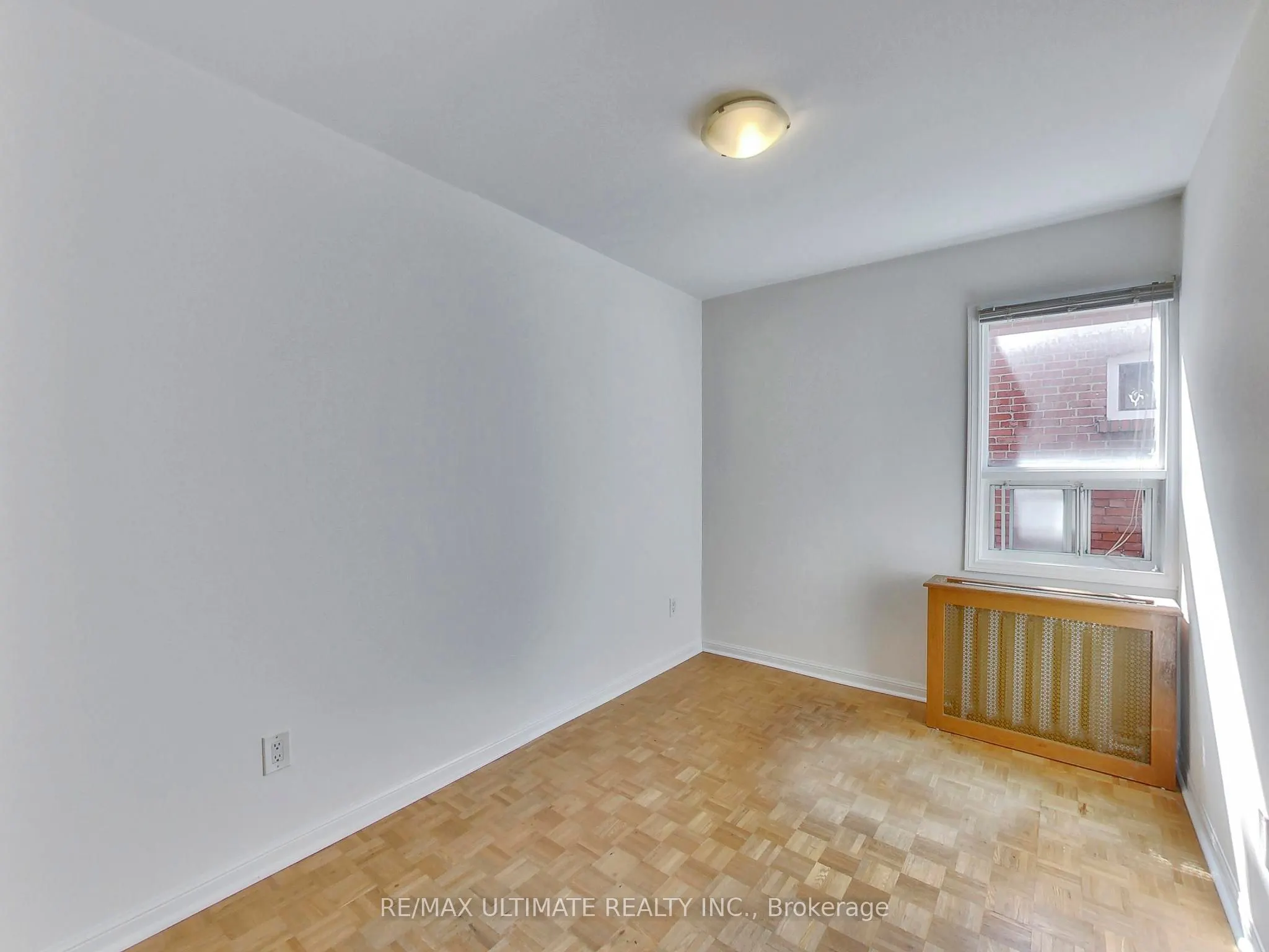 1654 Dufferin Street