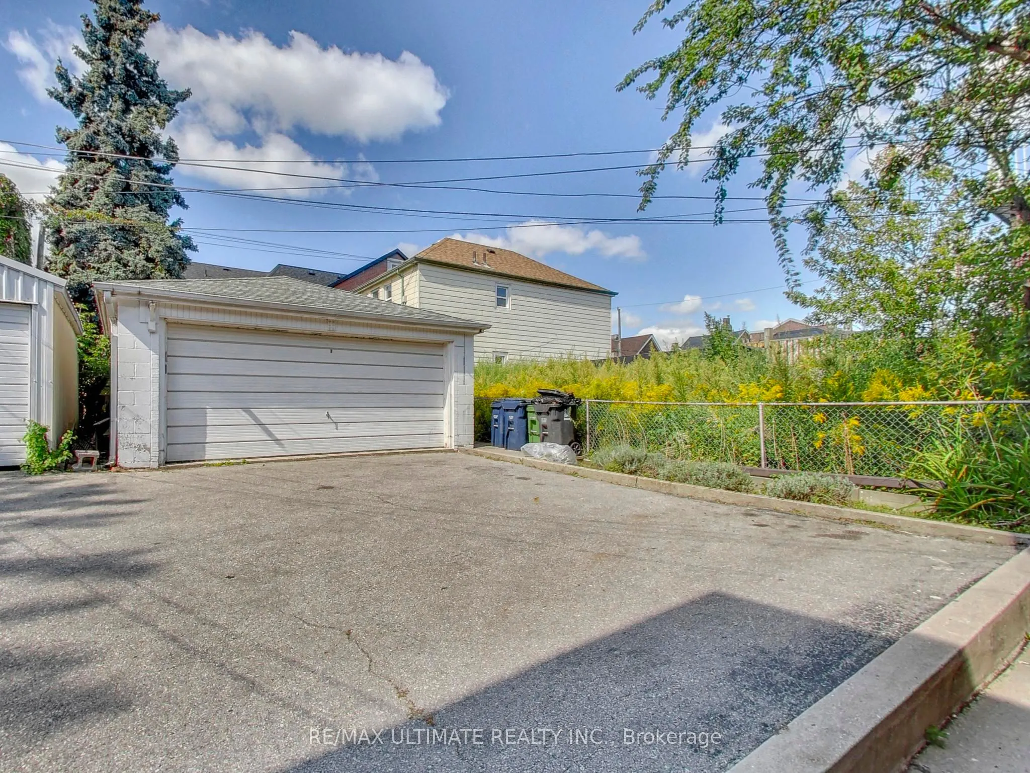 1654 Dufferin Street