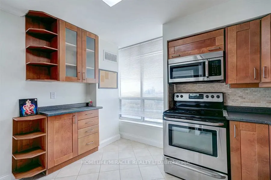 12 Laurelcrest Street, #1101
