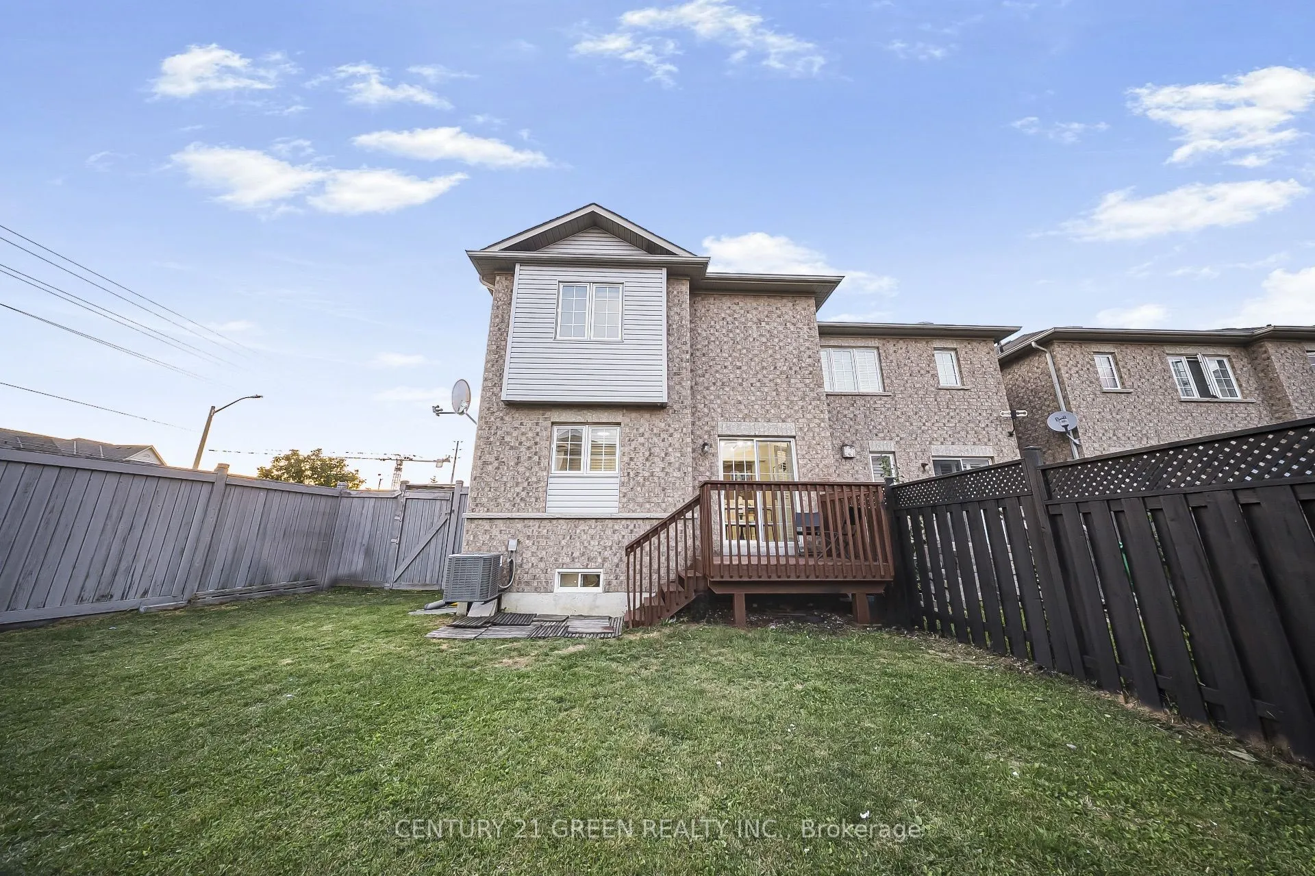 35 Samantha Crescent