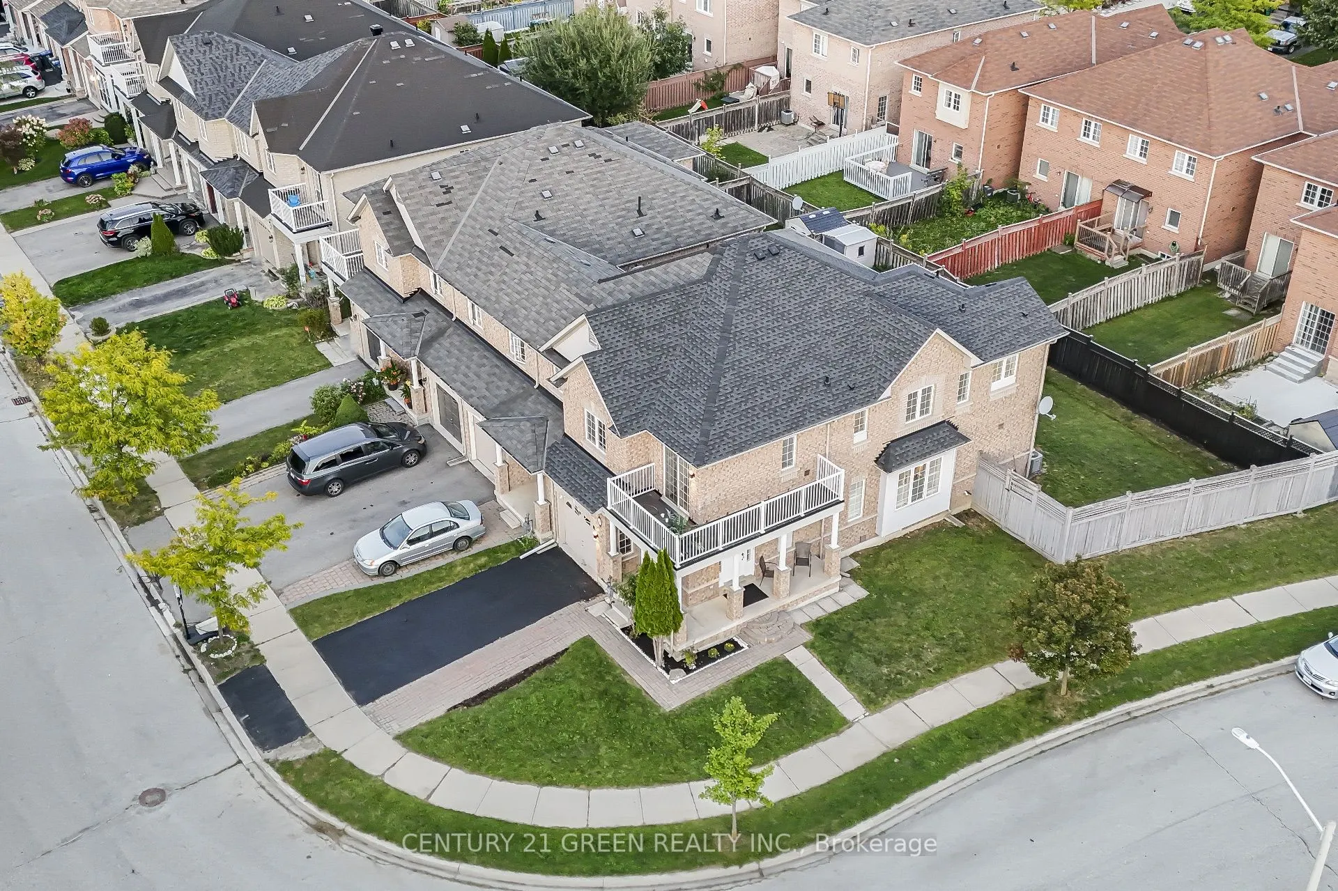 35 Samantha Crescent