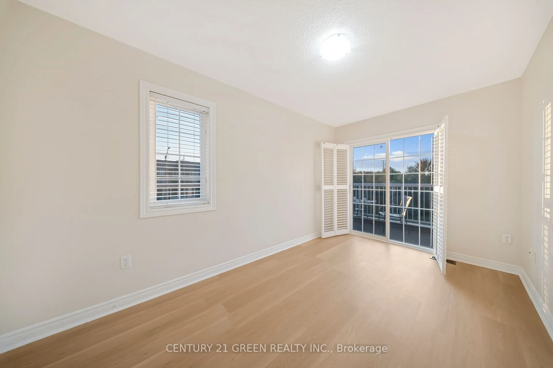 35 Samantha Crescent