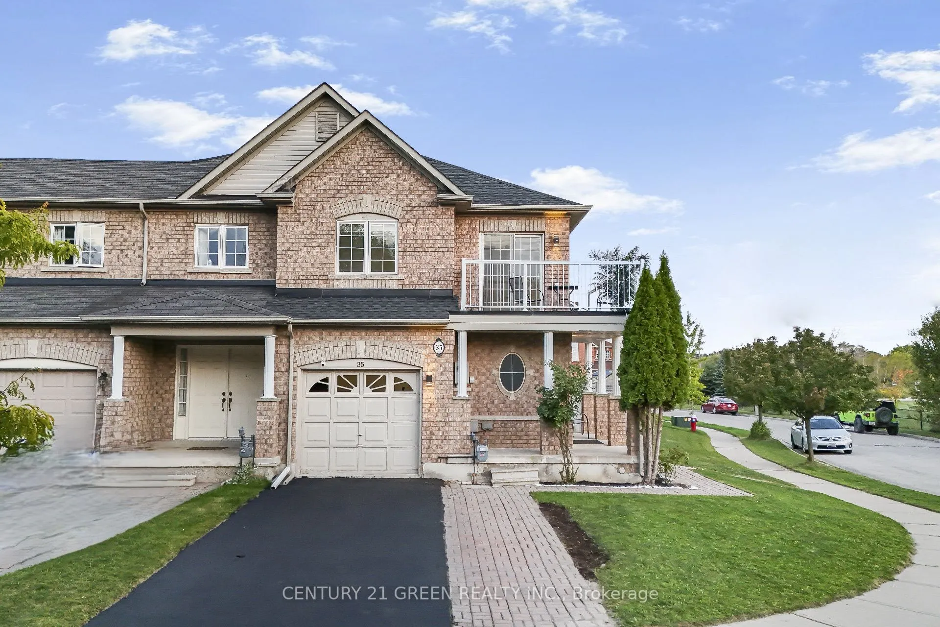 35 Samantha Crescent
