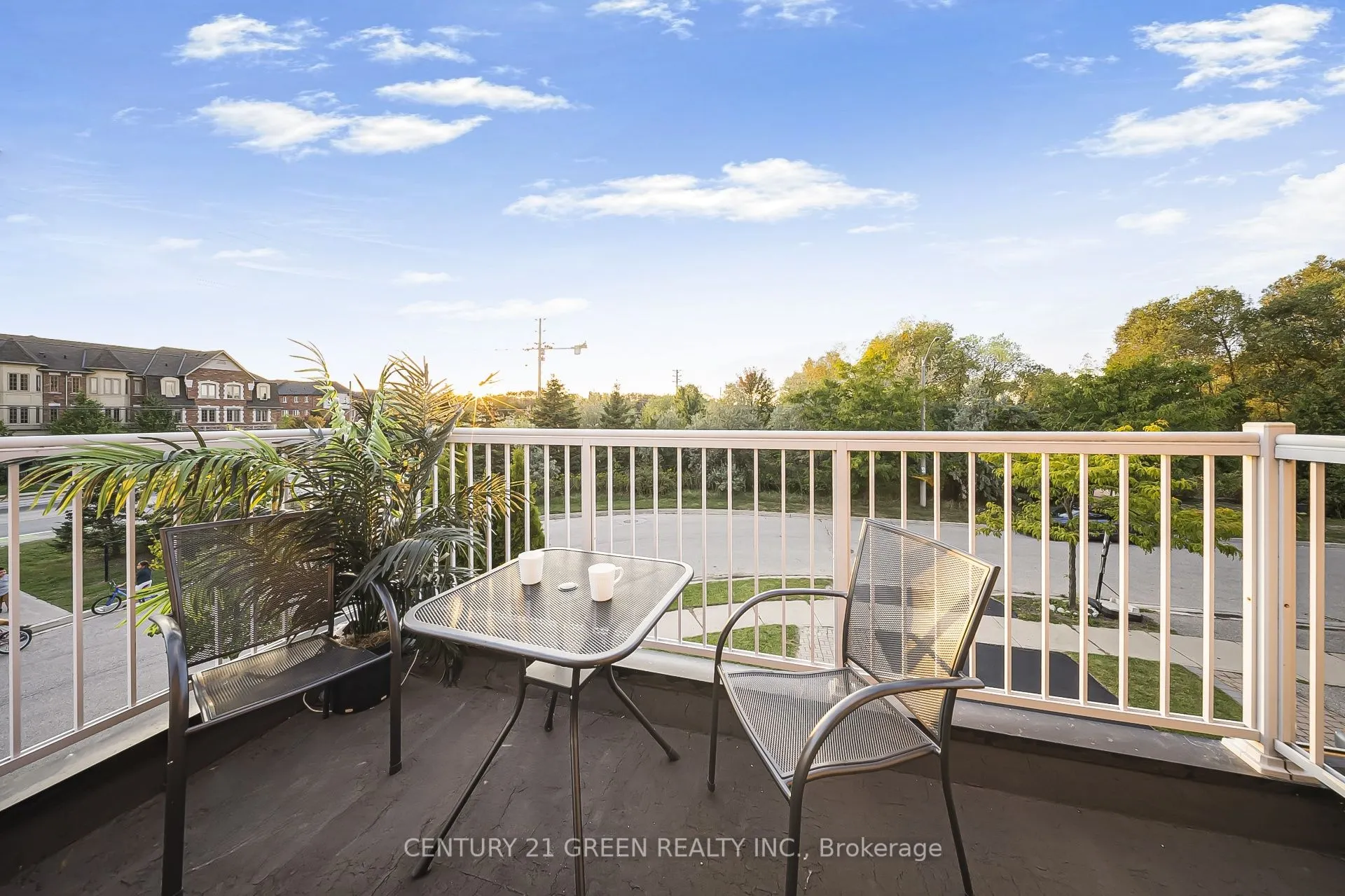 35 Samantha Crescent