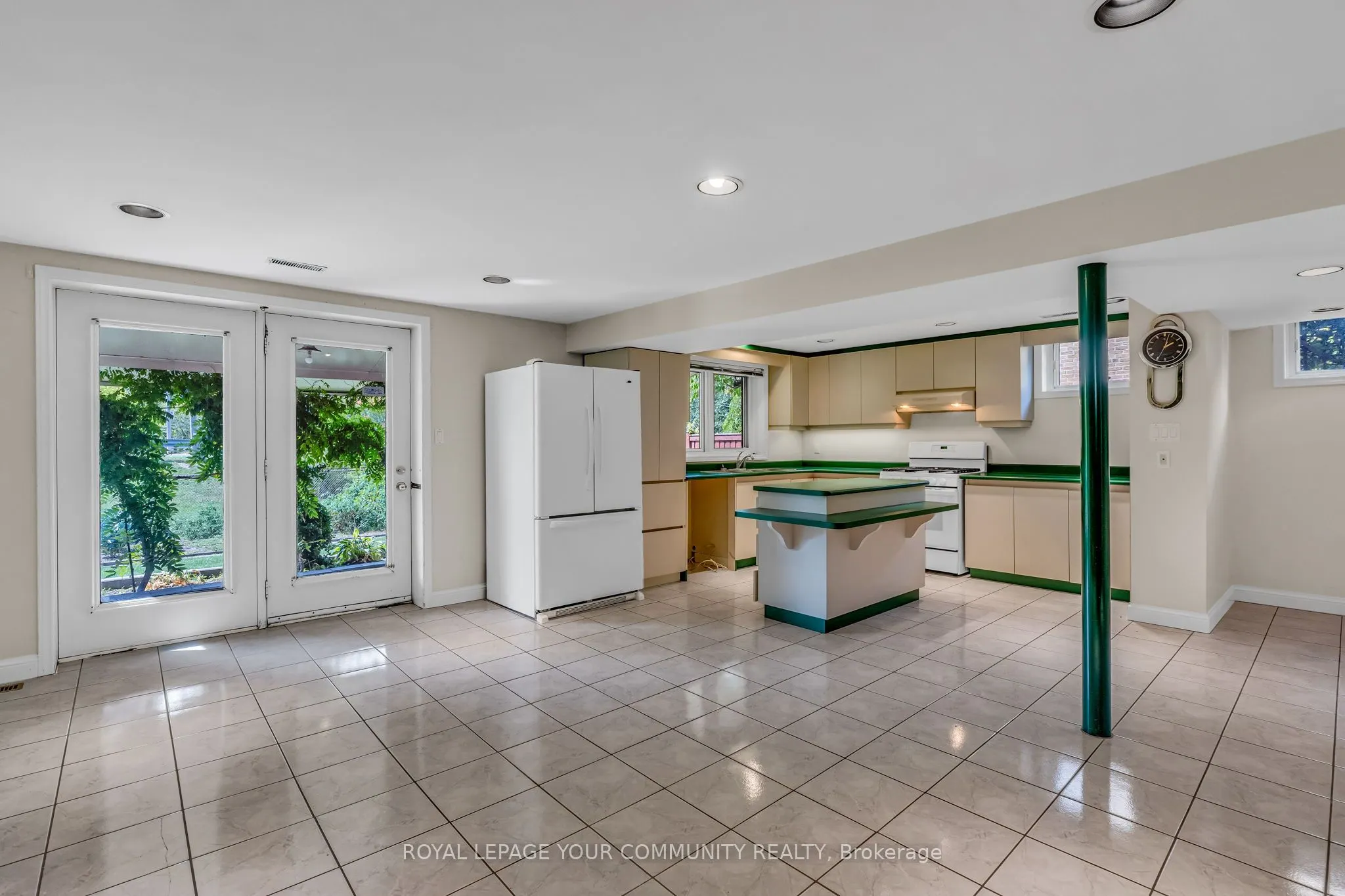 6 Hentob Court