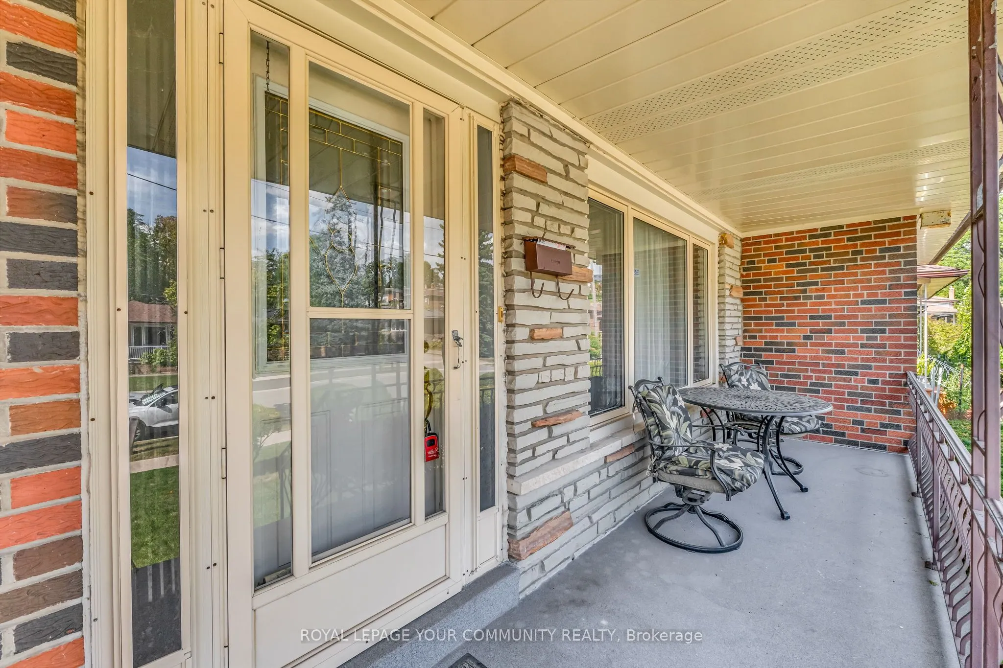 6 Hentob Court