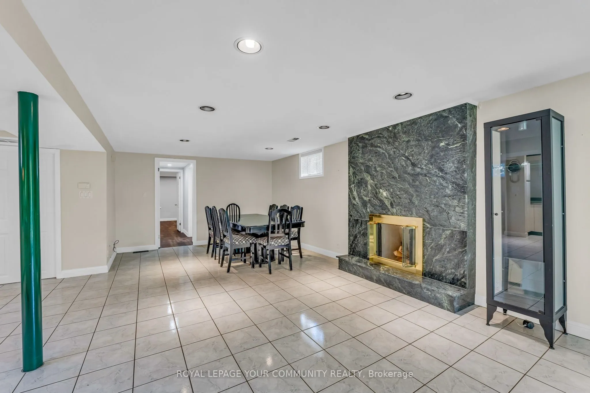 6 Hentob Court