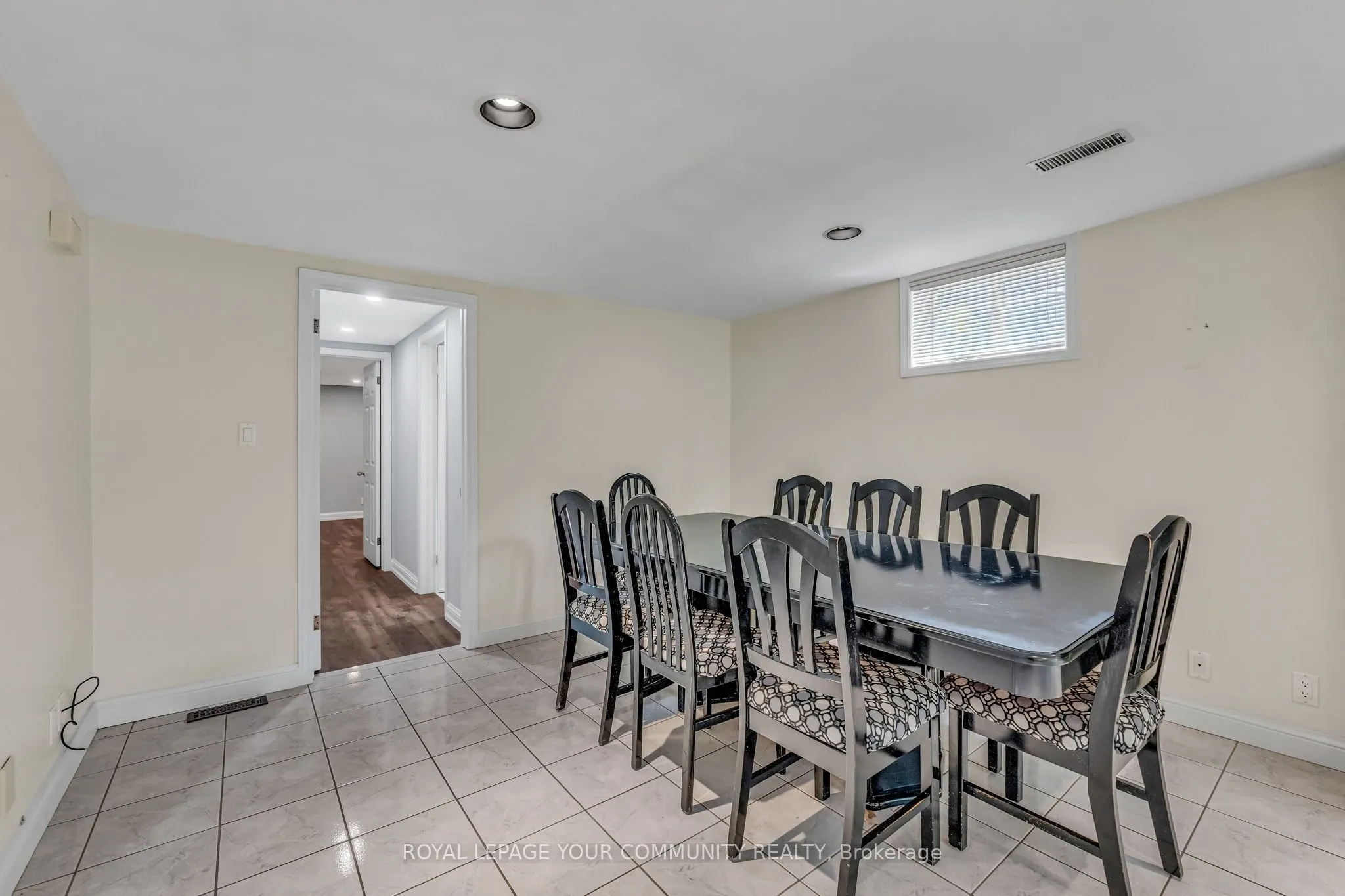6 Hentob Court