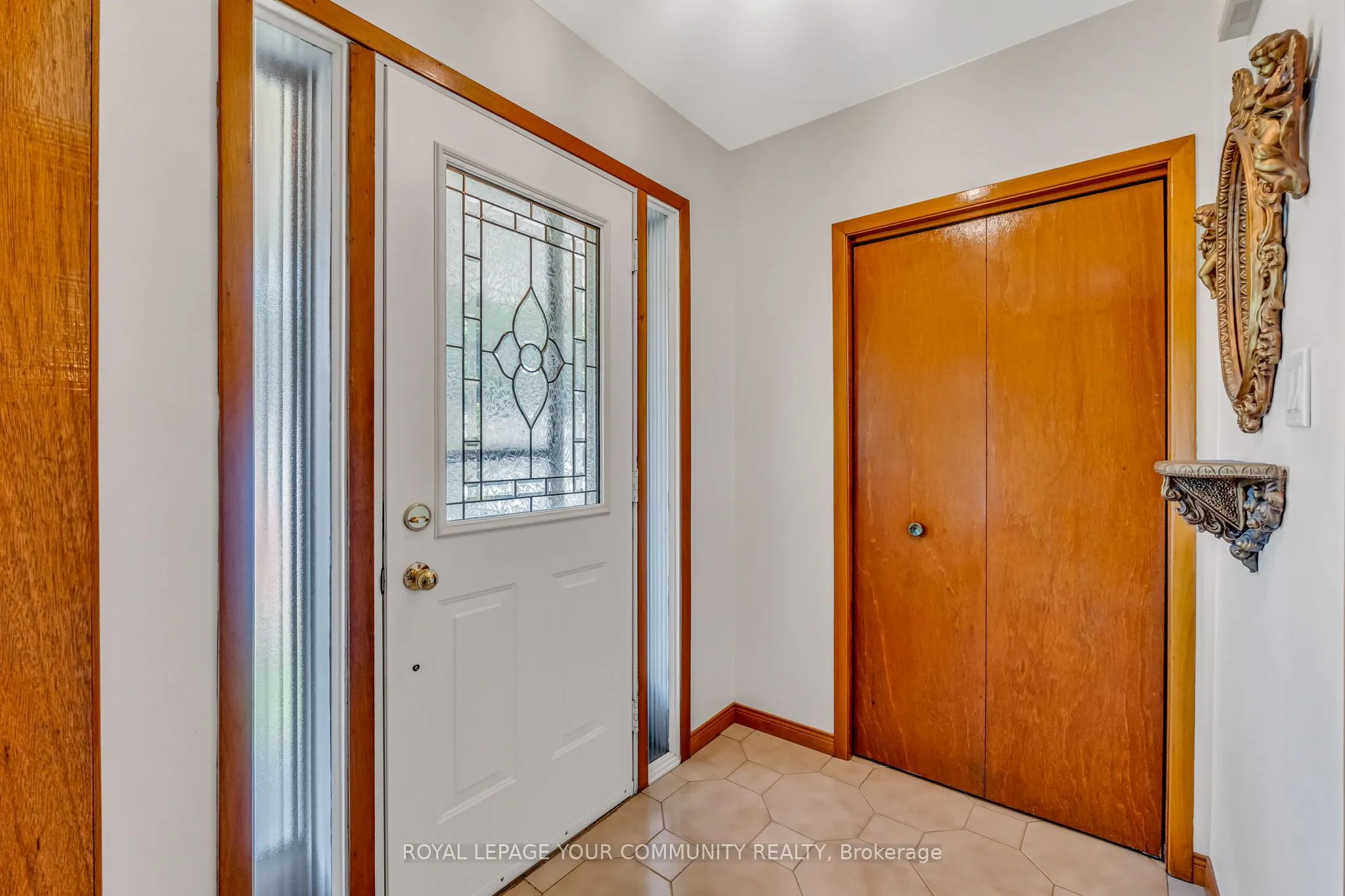 6 Hentob Court