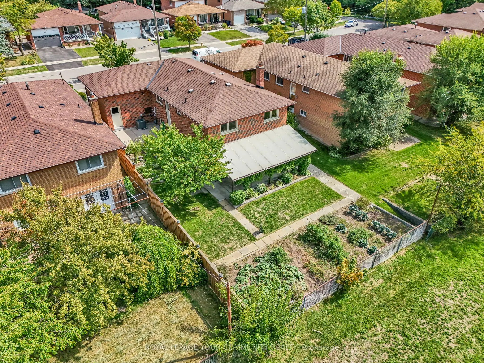 6 Hentob Court