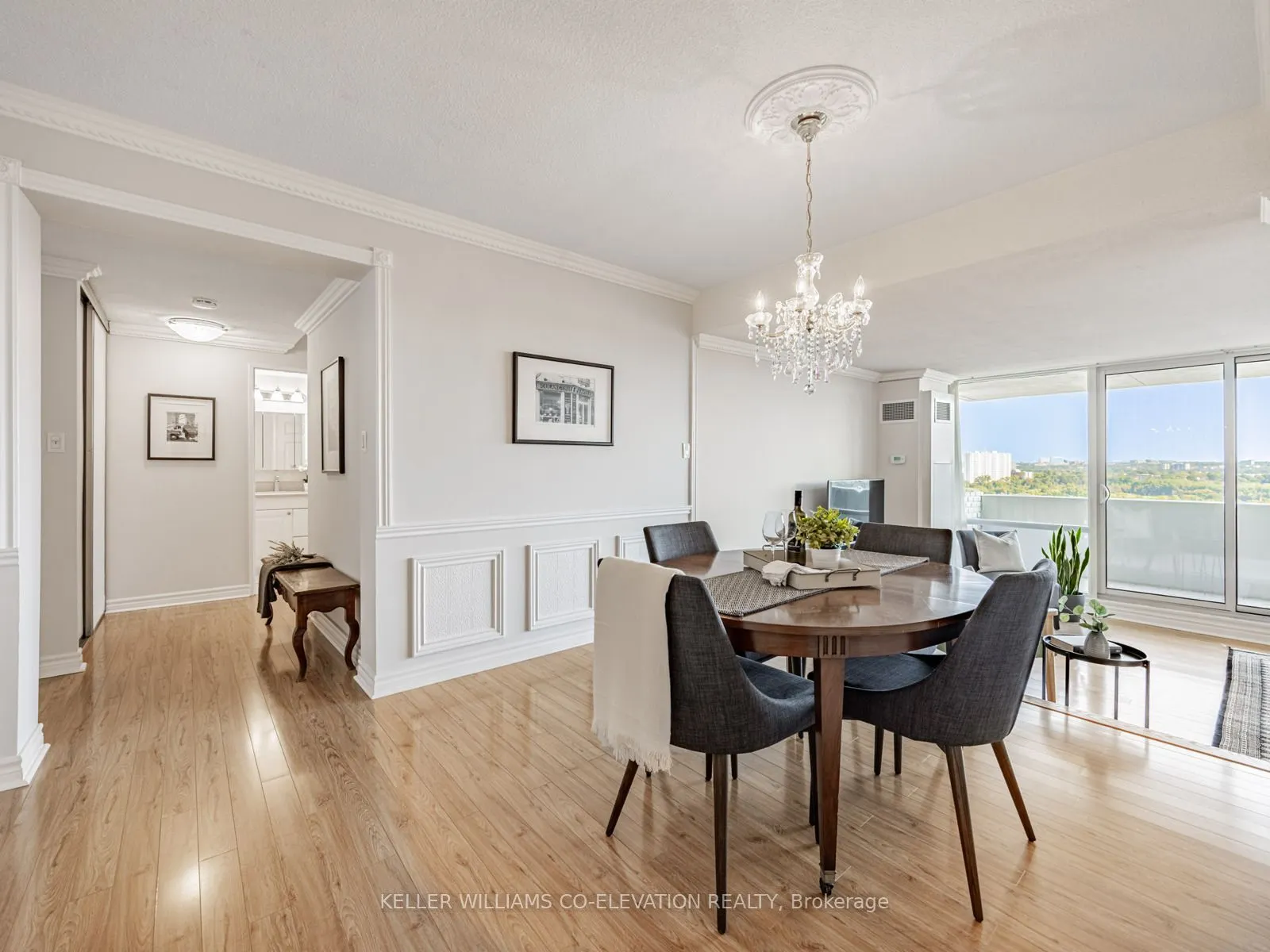 250 Scarlett Road, #2009
