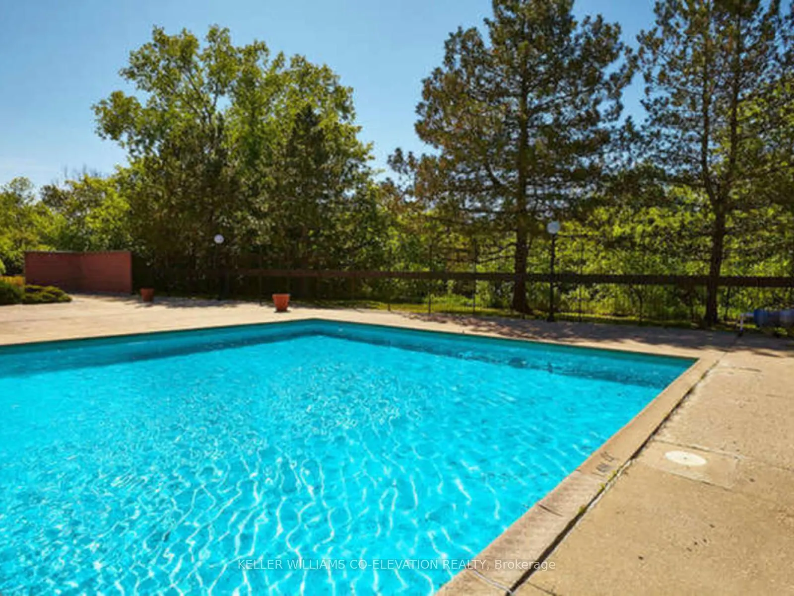 250 Scarlett Road, #2009
