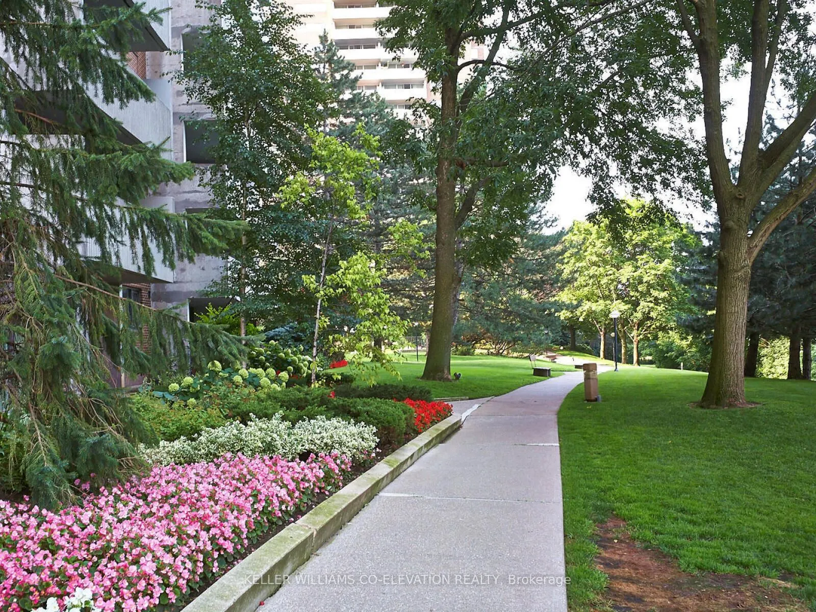 250 Scarlett Road, #2009
