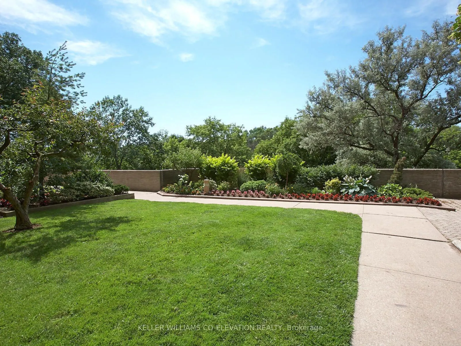 250 Scarlett Road, #2009