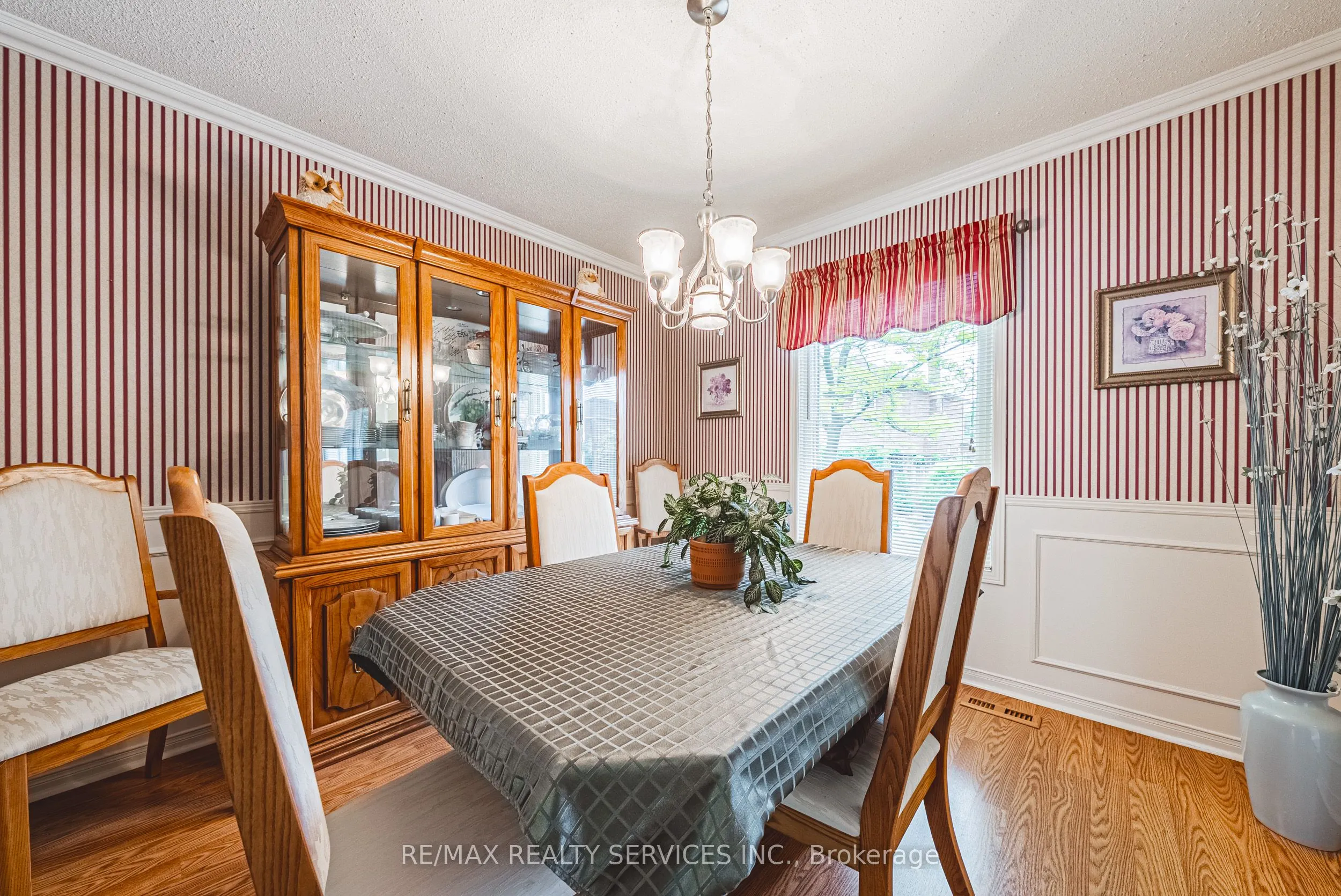 17 Cox Crescent
