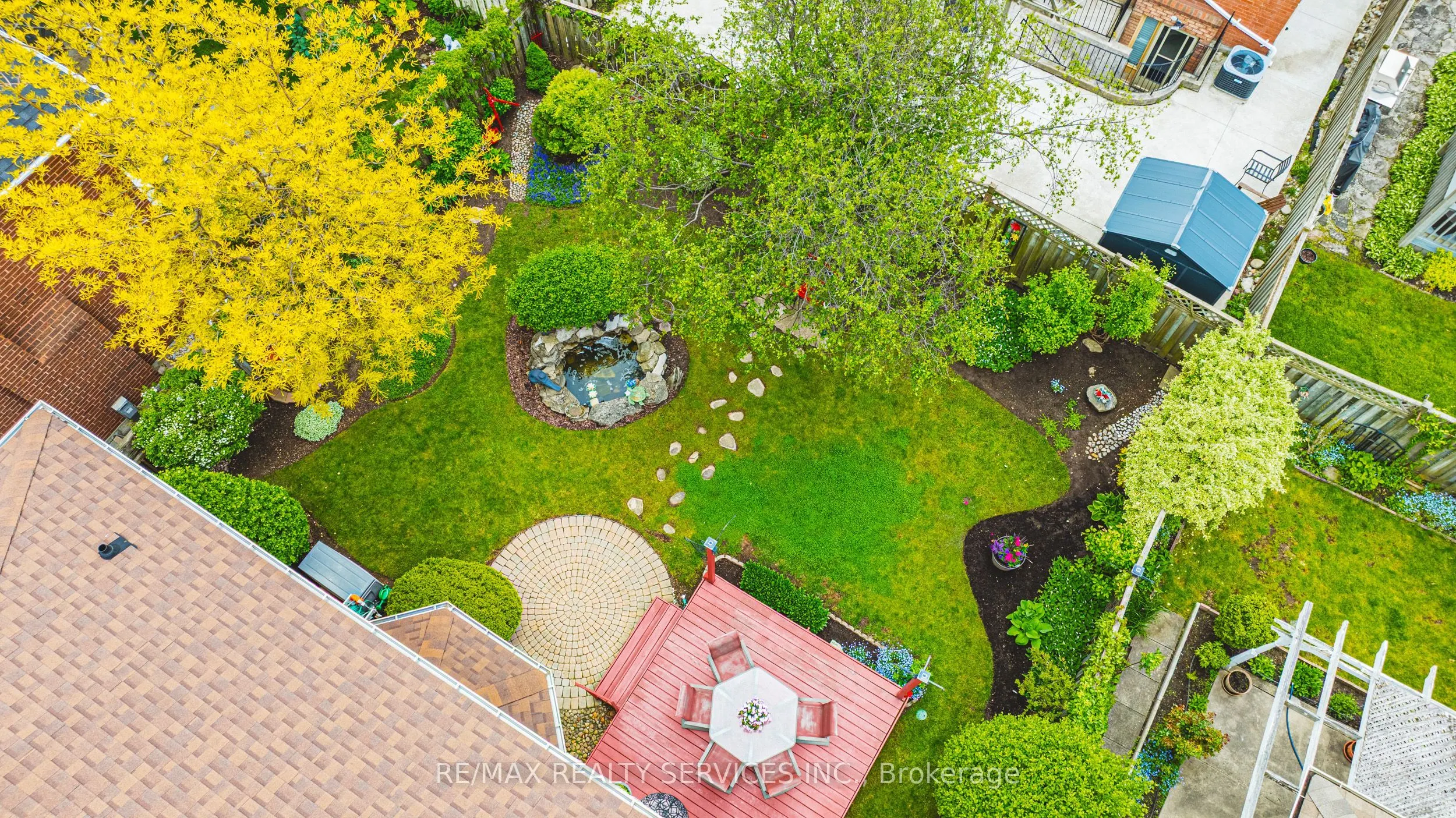 17 Cox Crescent