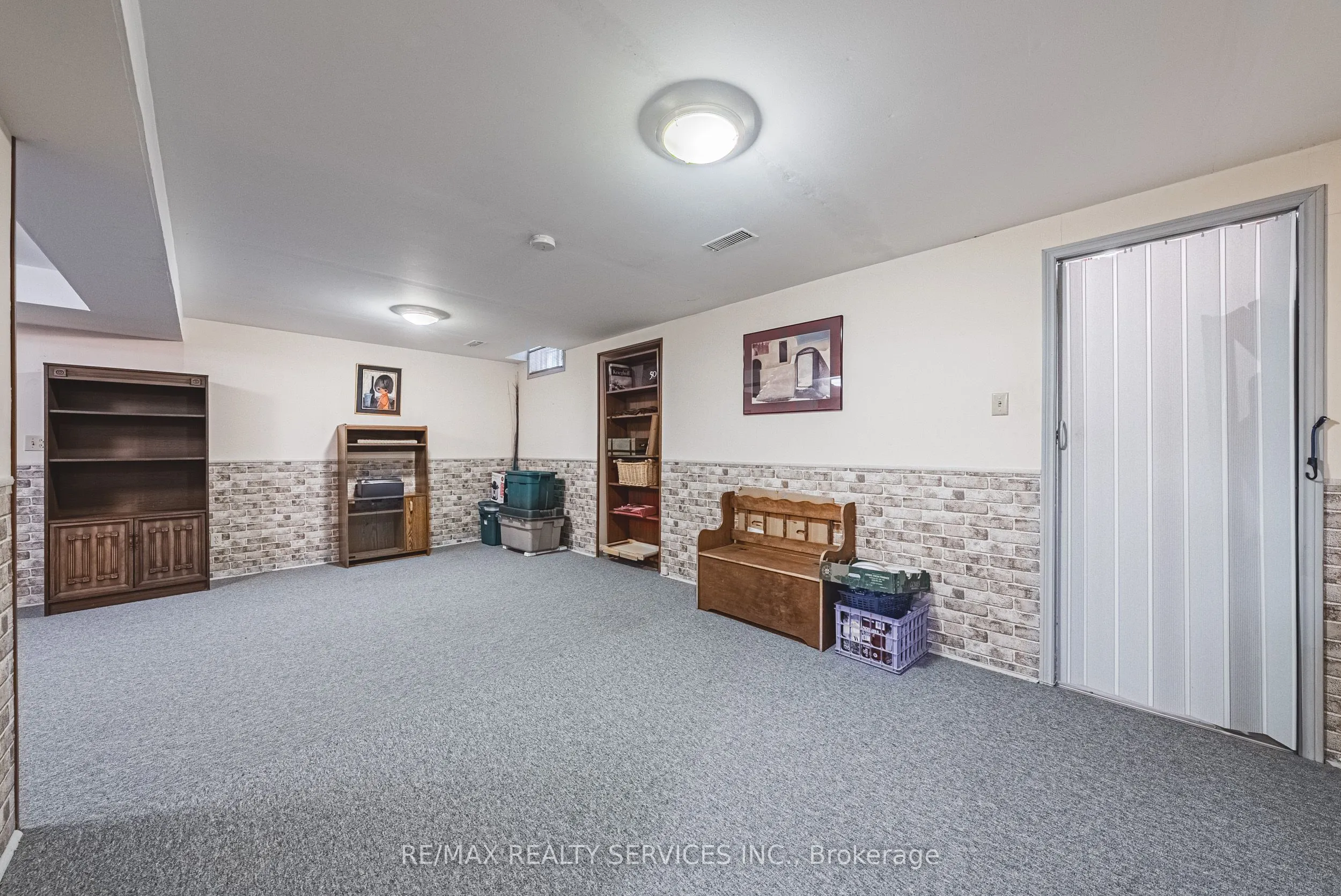 17 Cox Crescent