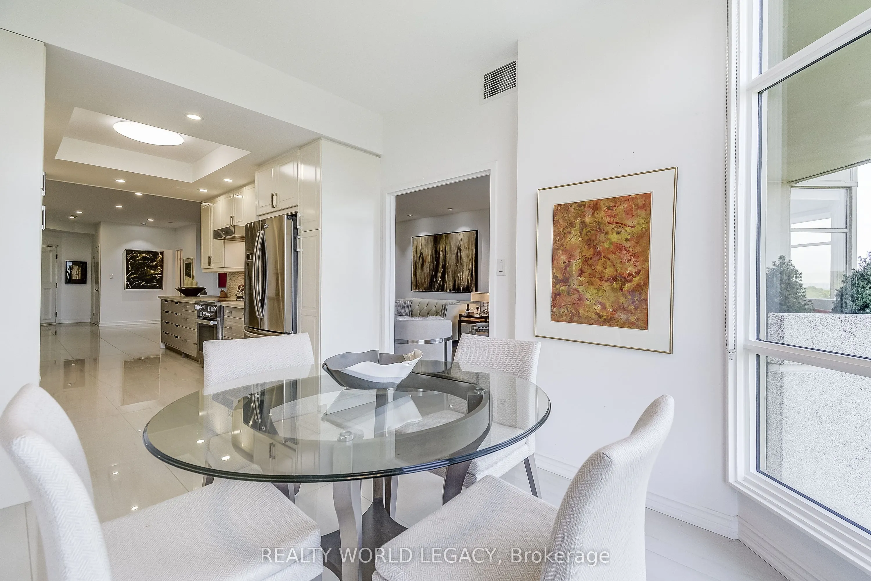 1237 North Shore Boulevard E, #906