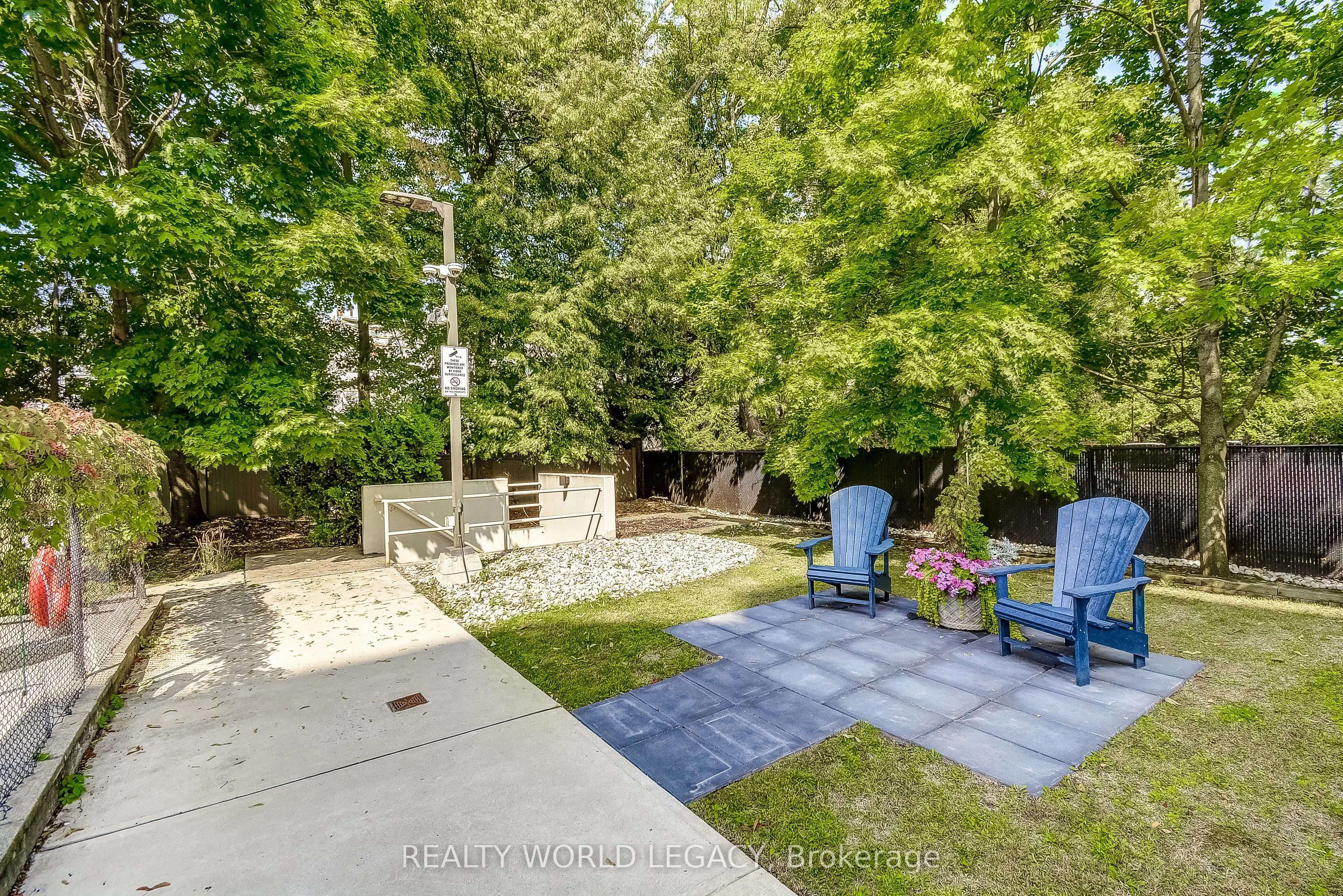 1237 North Shore Boulevard E, #906