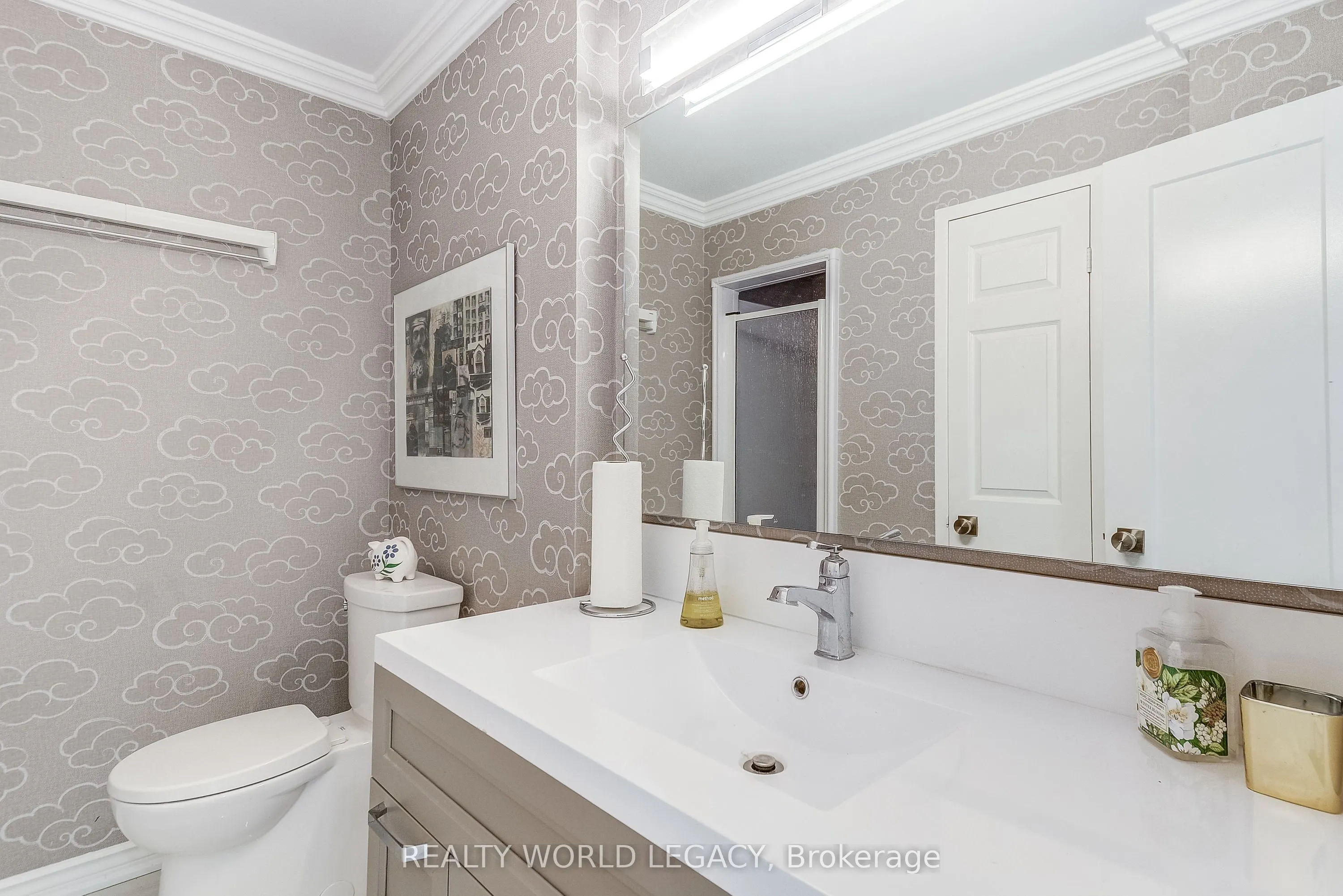 1237 North Shore Boulevard E, #906