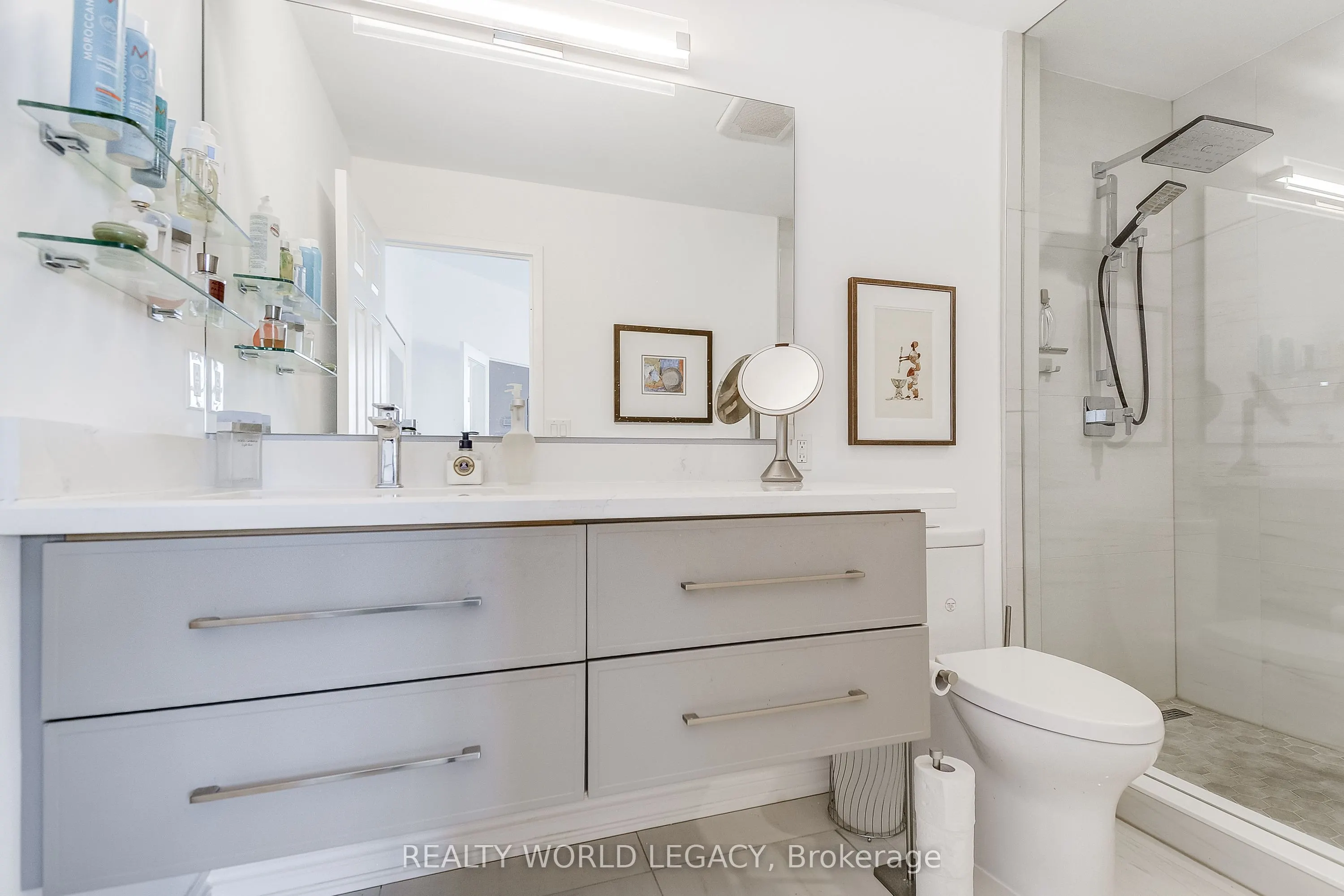 1237 North Shore Boulevard E, #906
