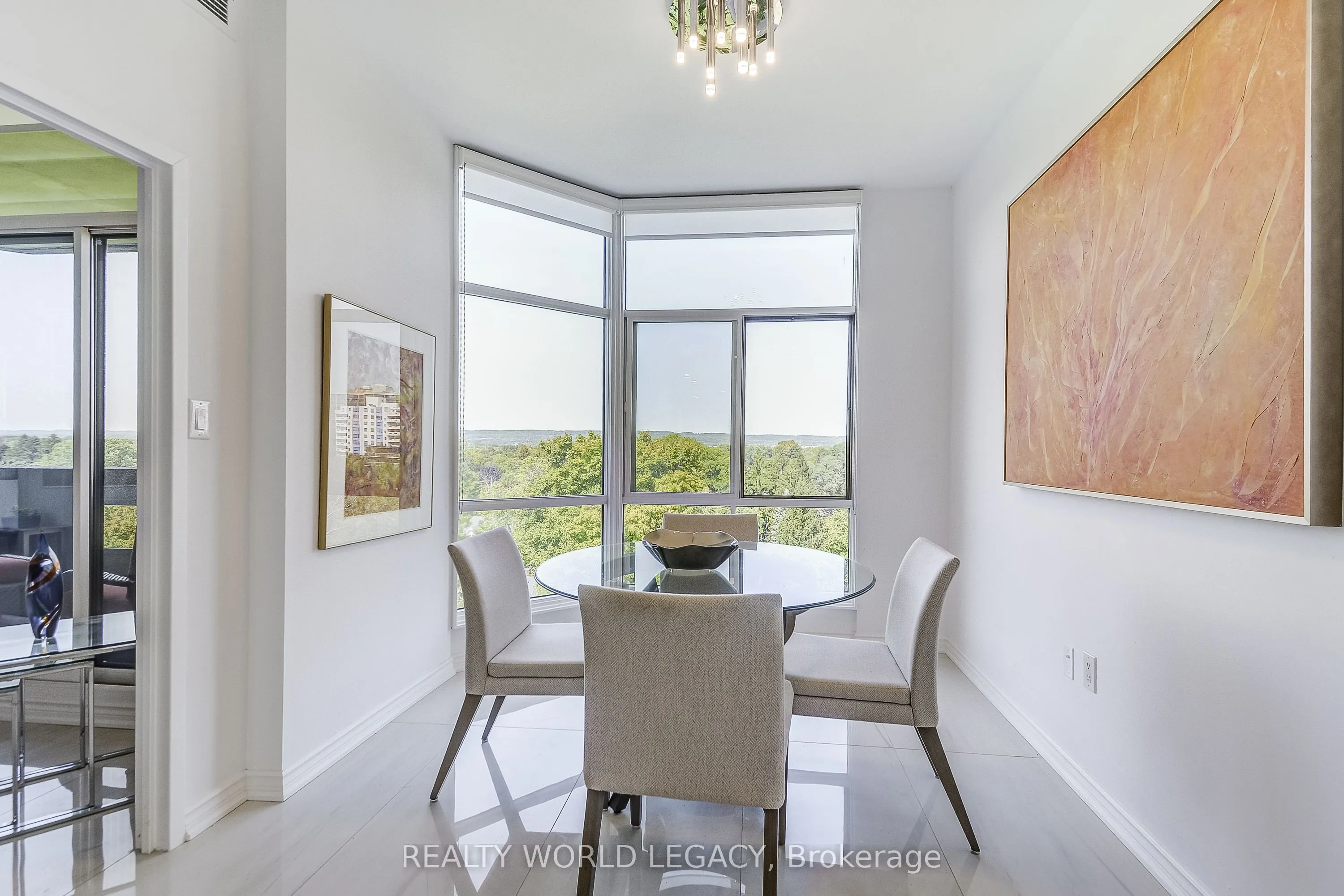 1237 North Shore Boulevard E, #906