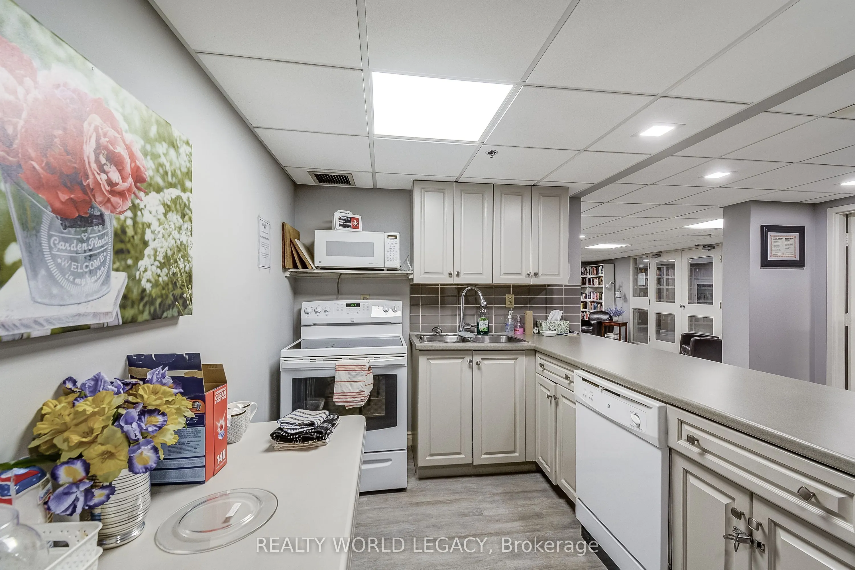 1237 North Shore Boulevard E, #906