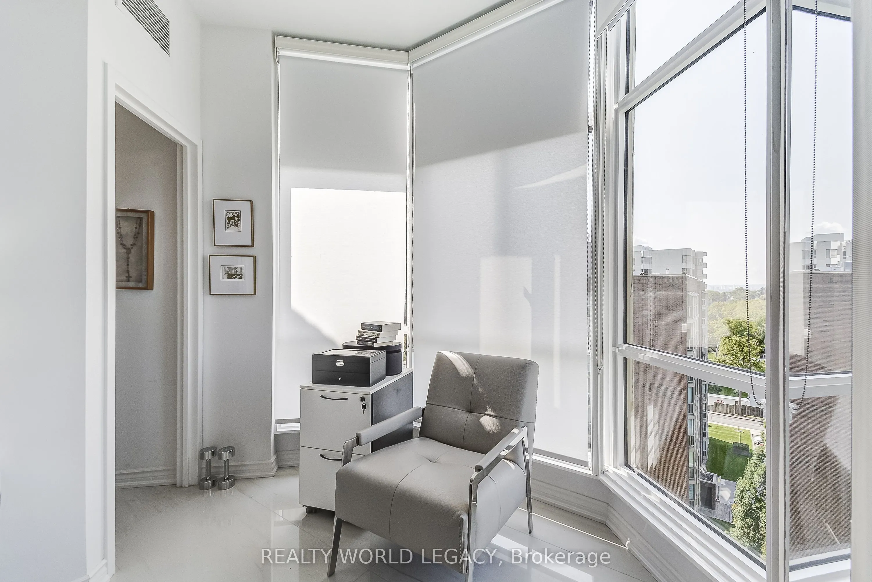 1237 North Shore Boulevard E, #906