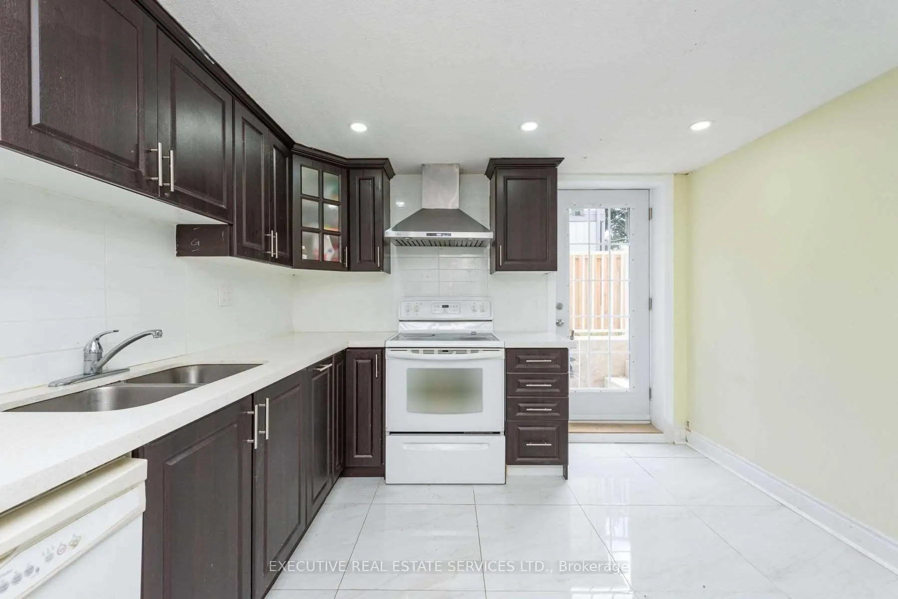 48 Reynier Drive