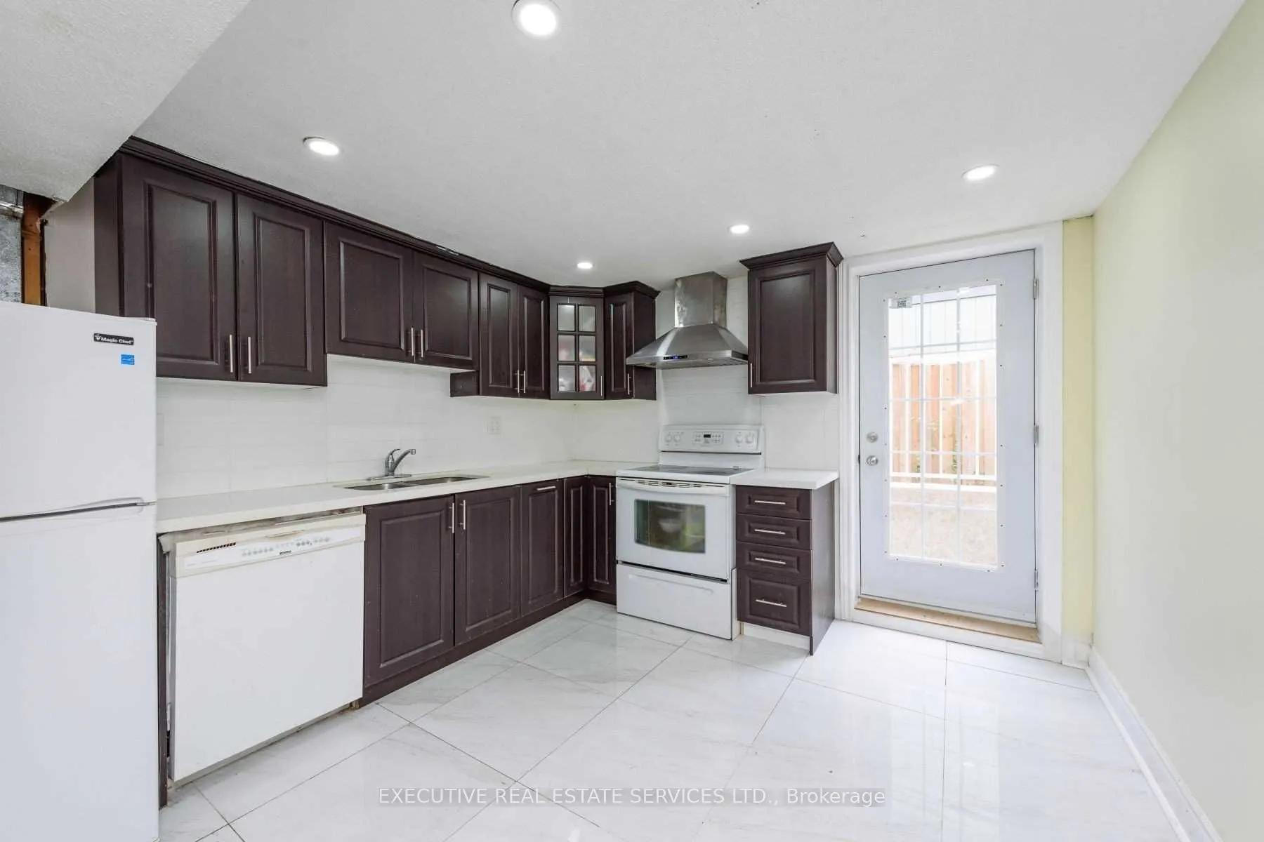 48 Reynier Drive