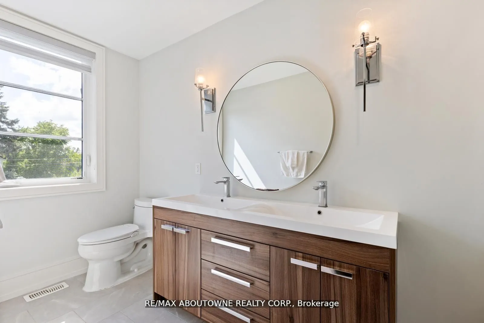 265 Woodale Avenue, #Upper