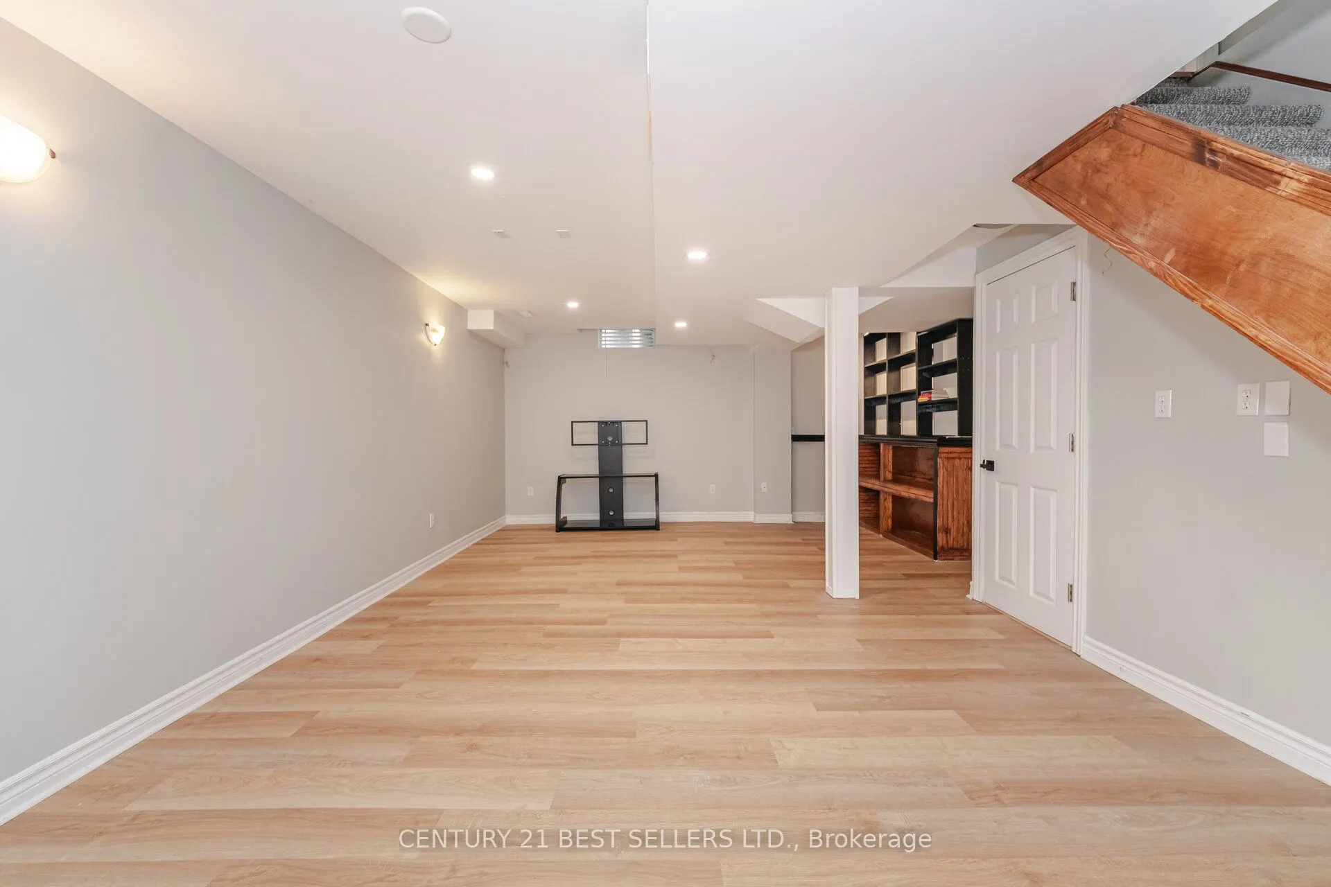 222 Andrews Trail