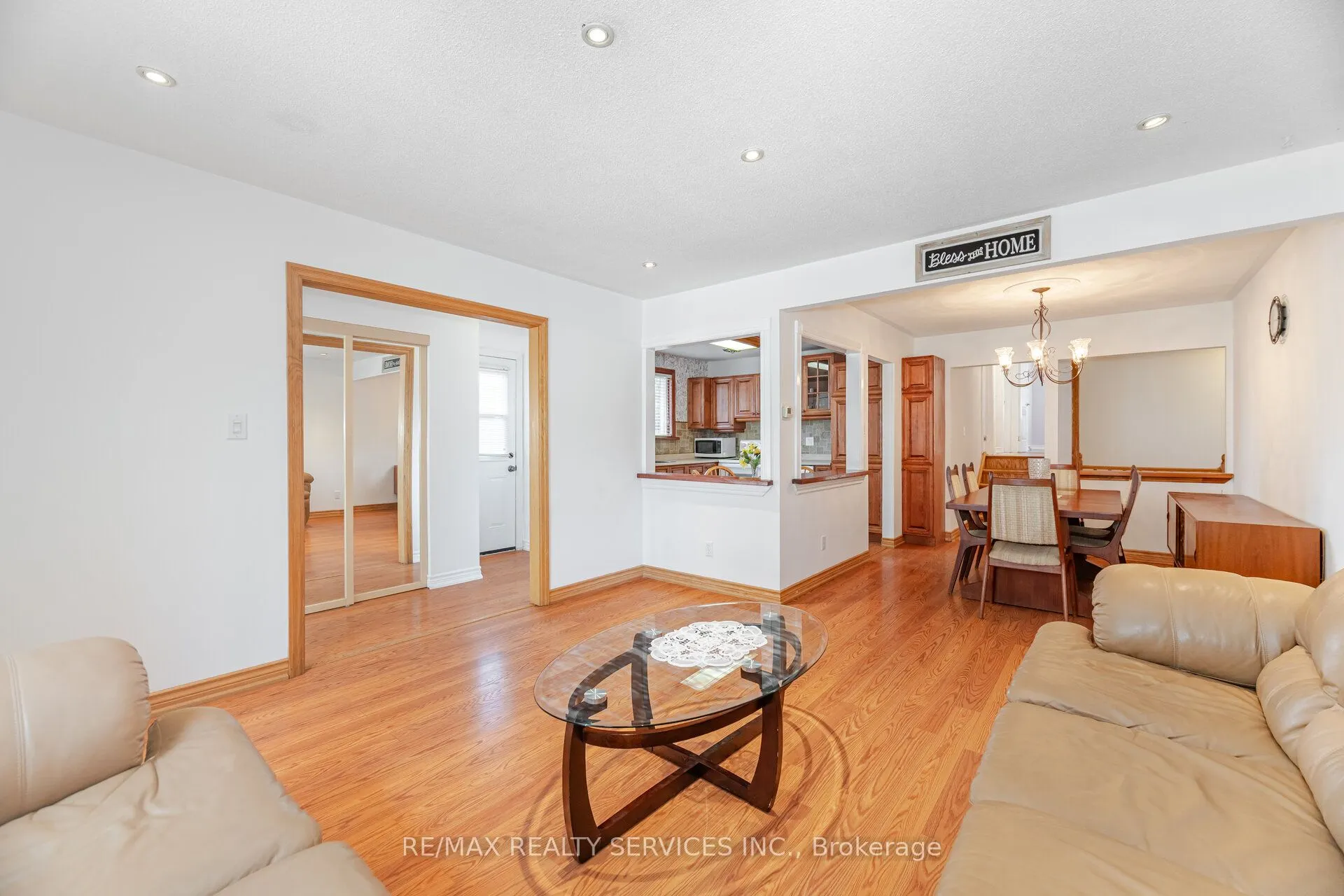 6 Glenmore Crescent