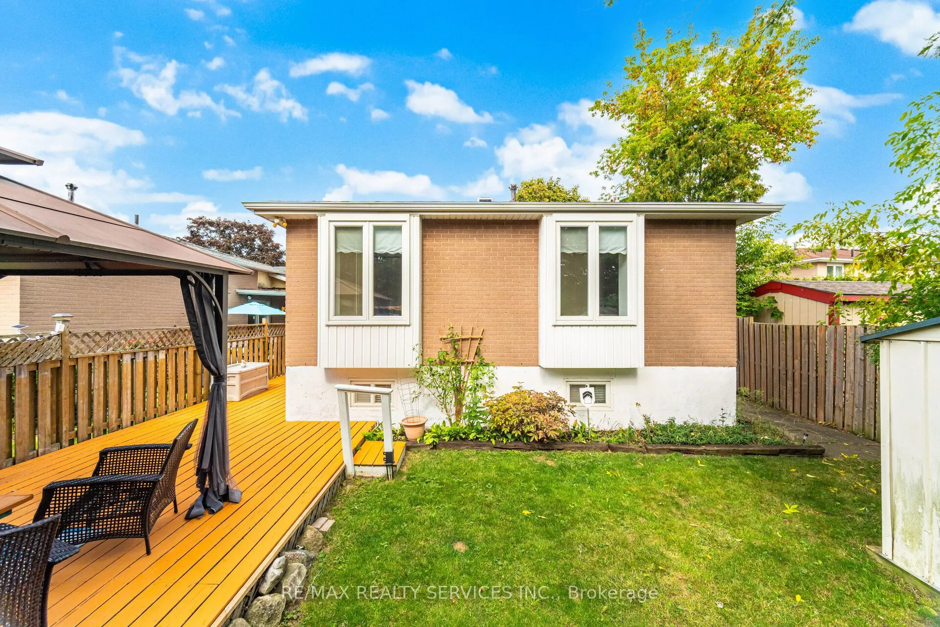 6 Glenmore Crescent