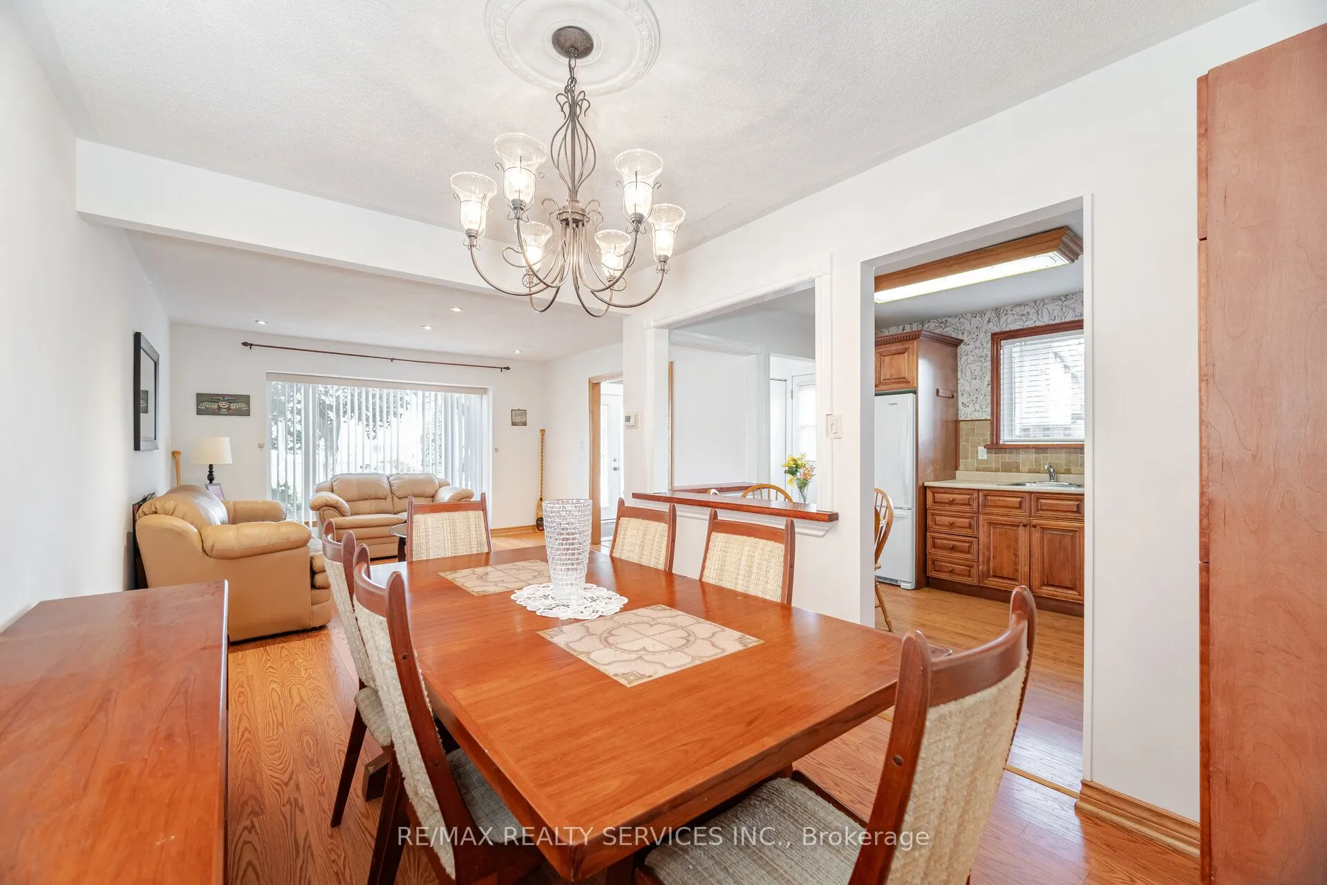 6 Glenmore Crescent