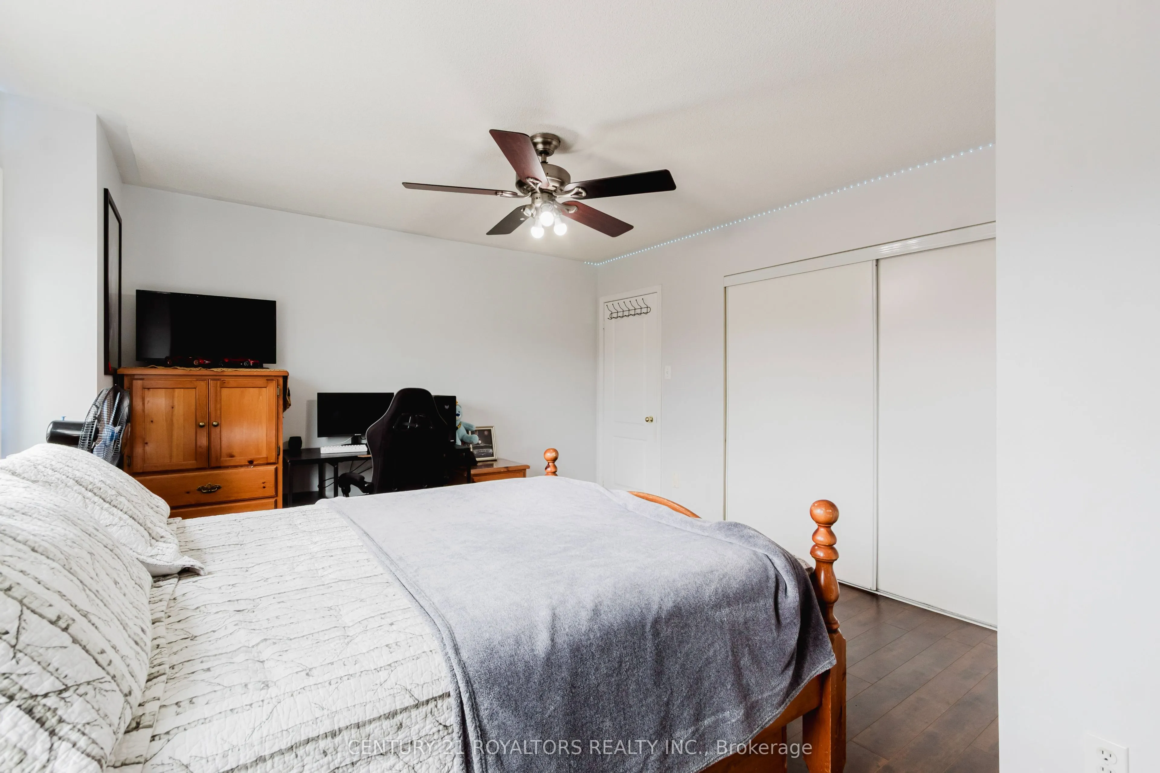 19 OXTAIL Lane