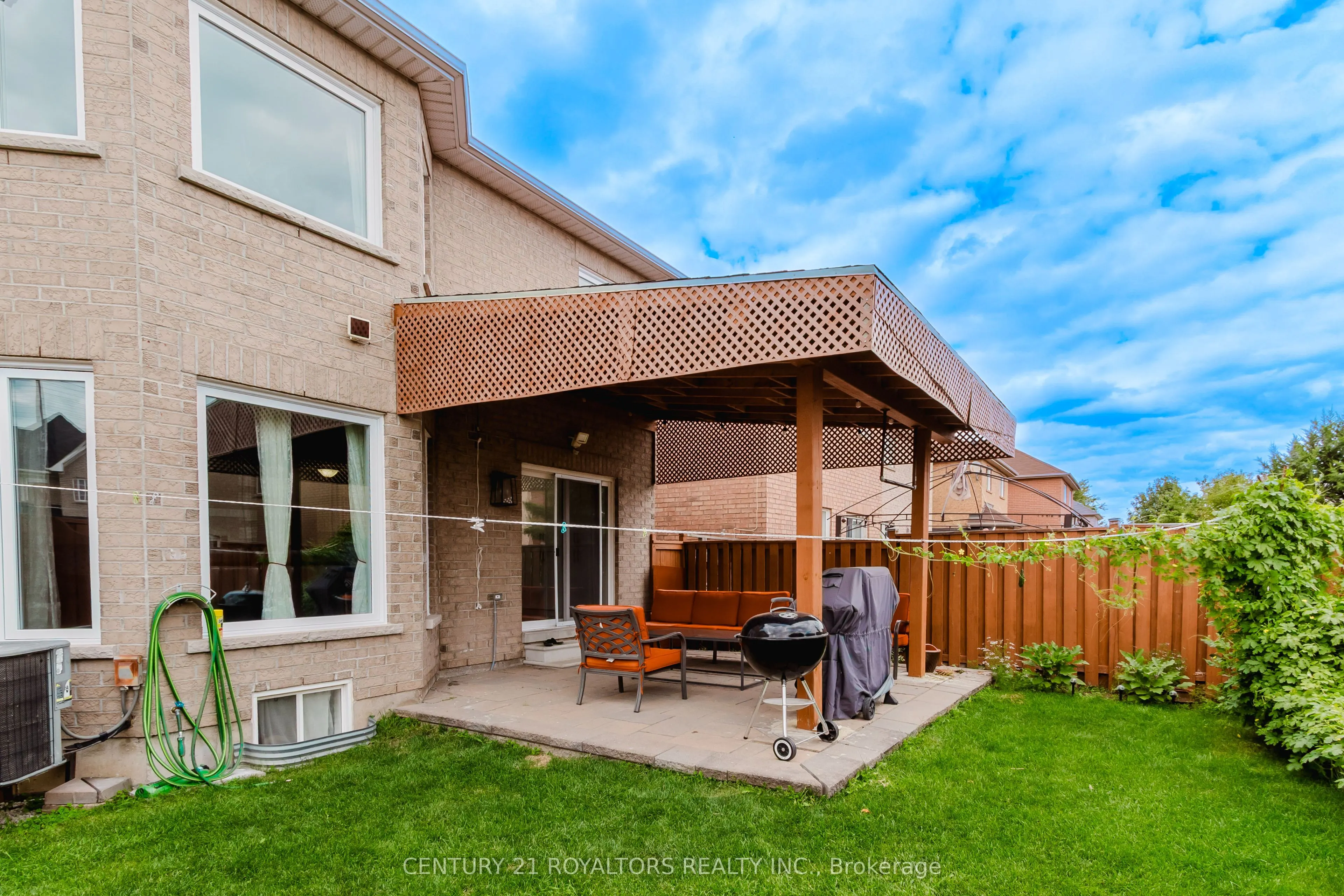 19 OXTAIL Lane