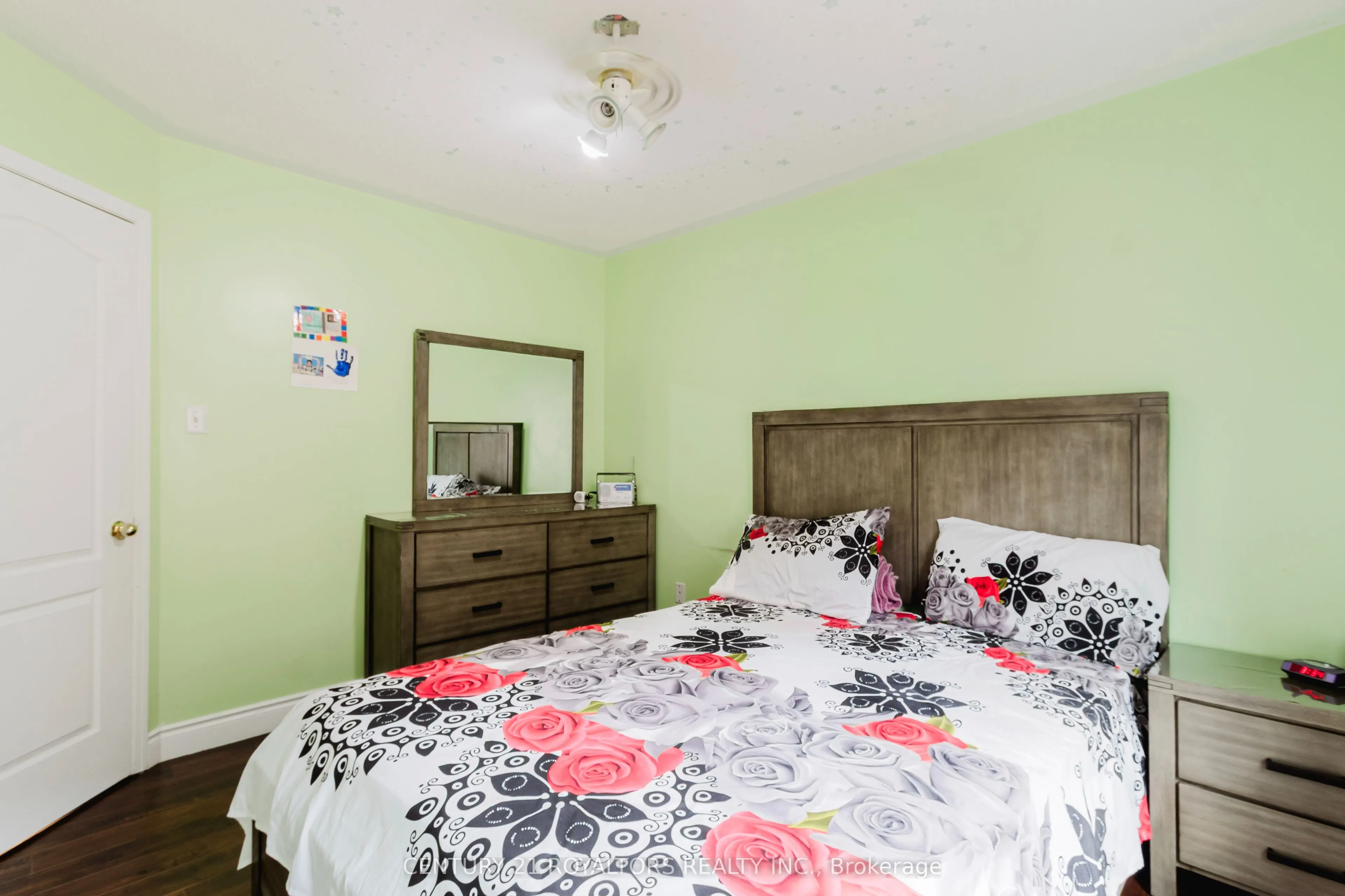 19 OXTAIL Lane