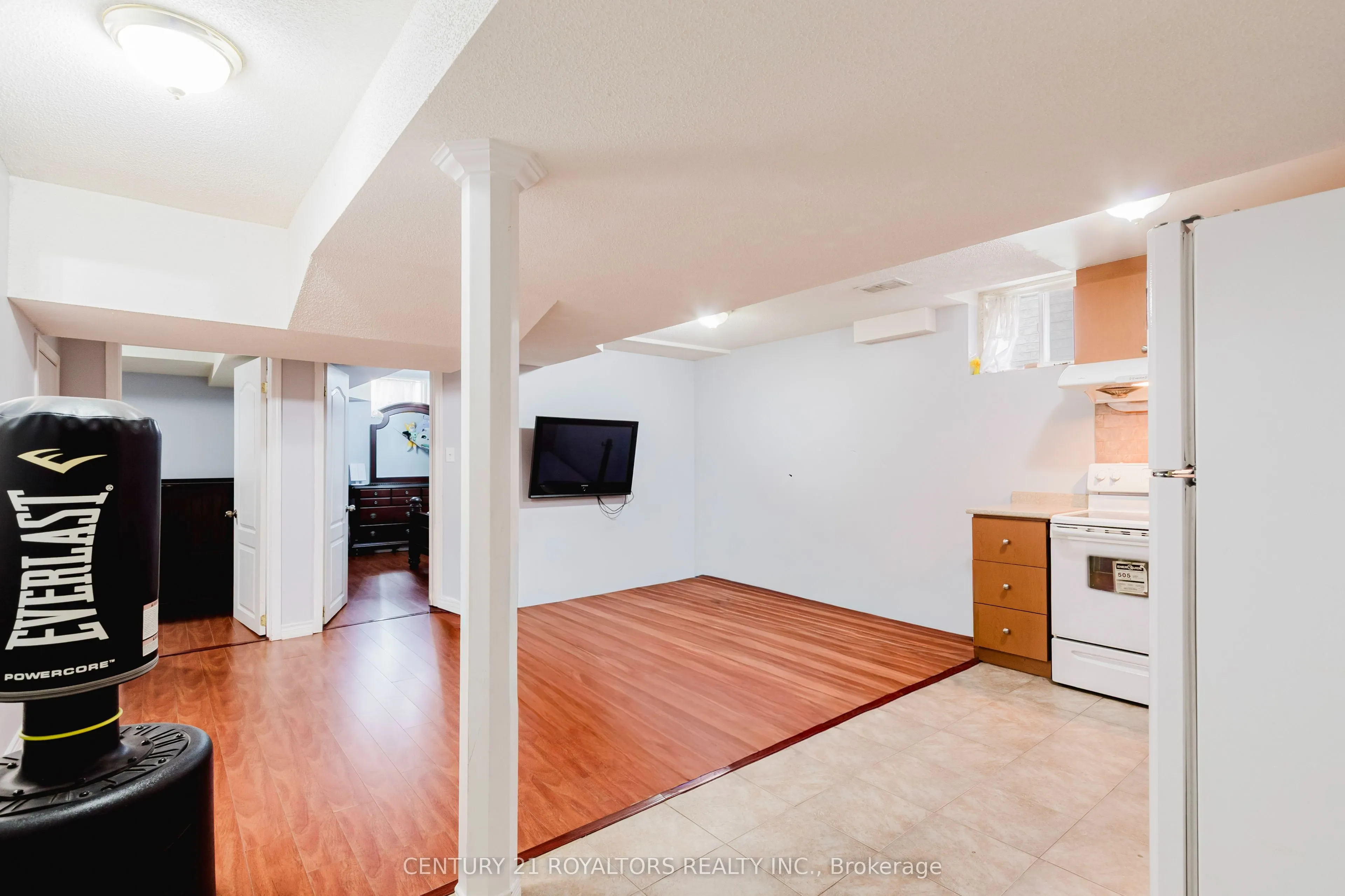 19 OXTAIL Lane