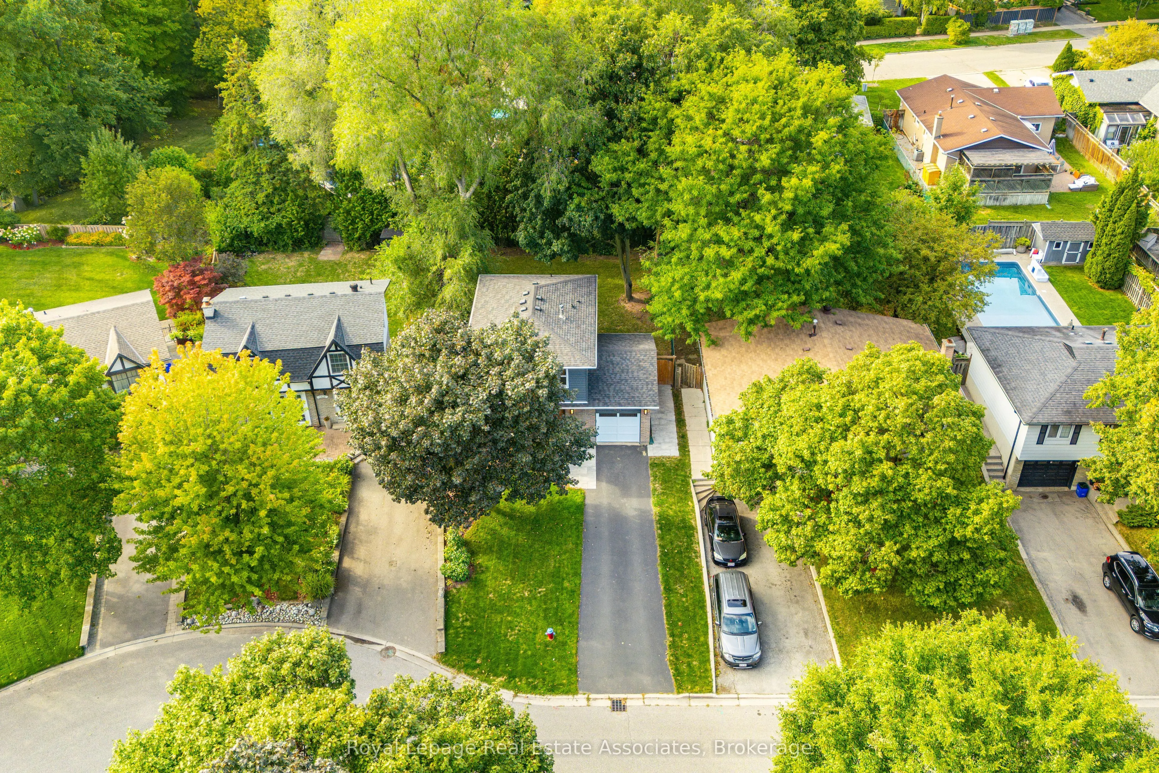 1274 Richards Crescent