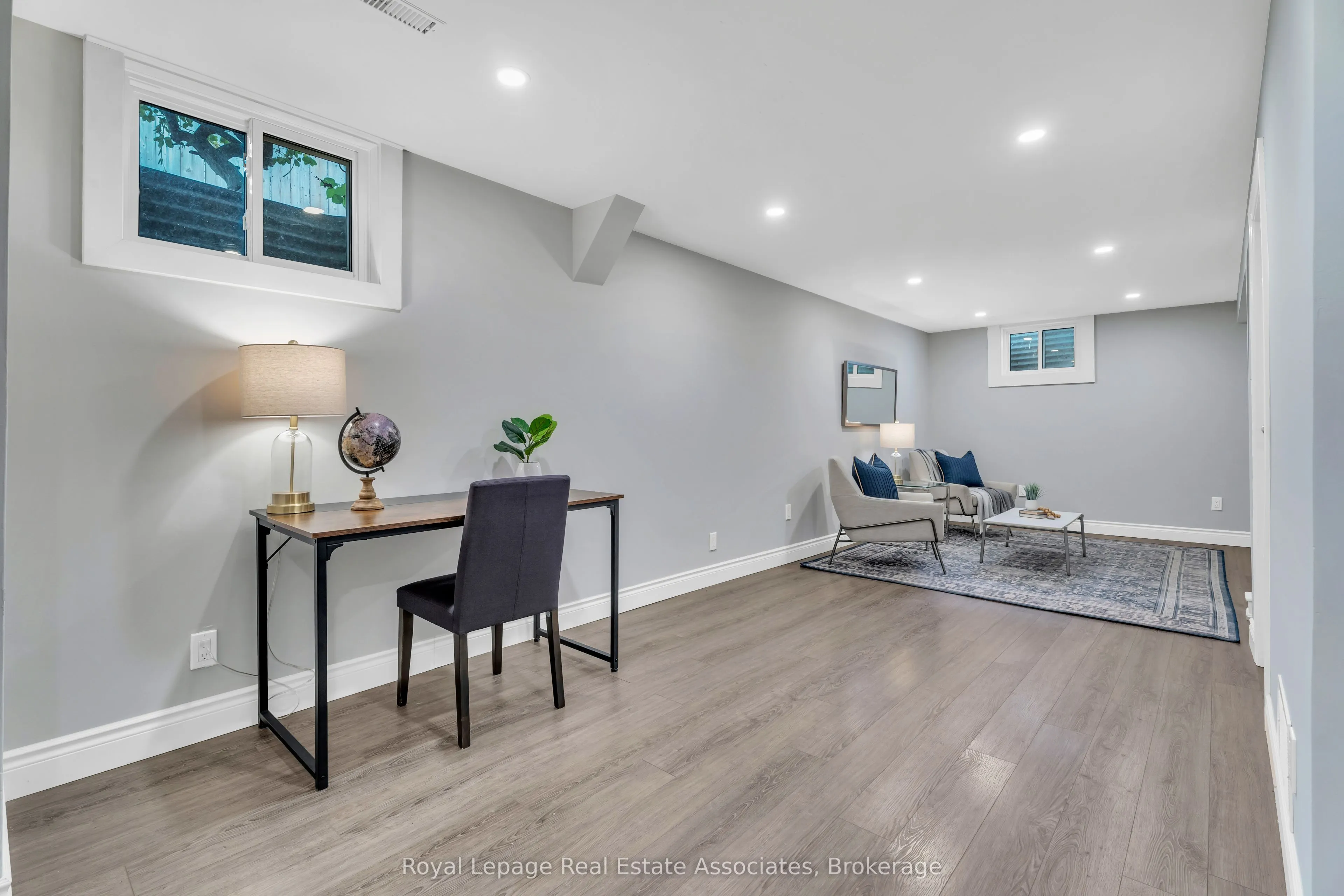 1274 Richards Crescent