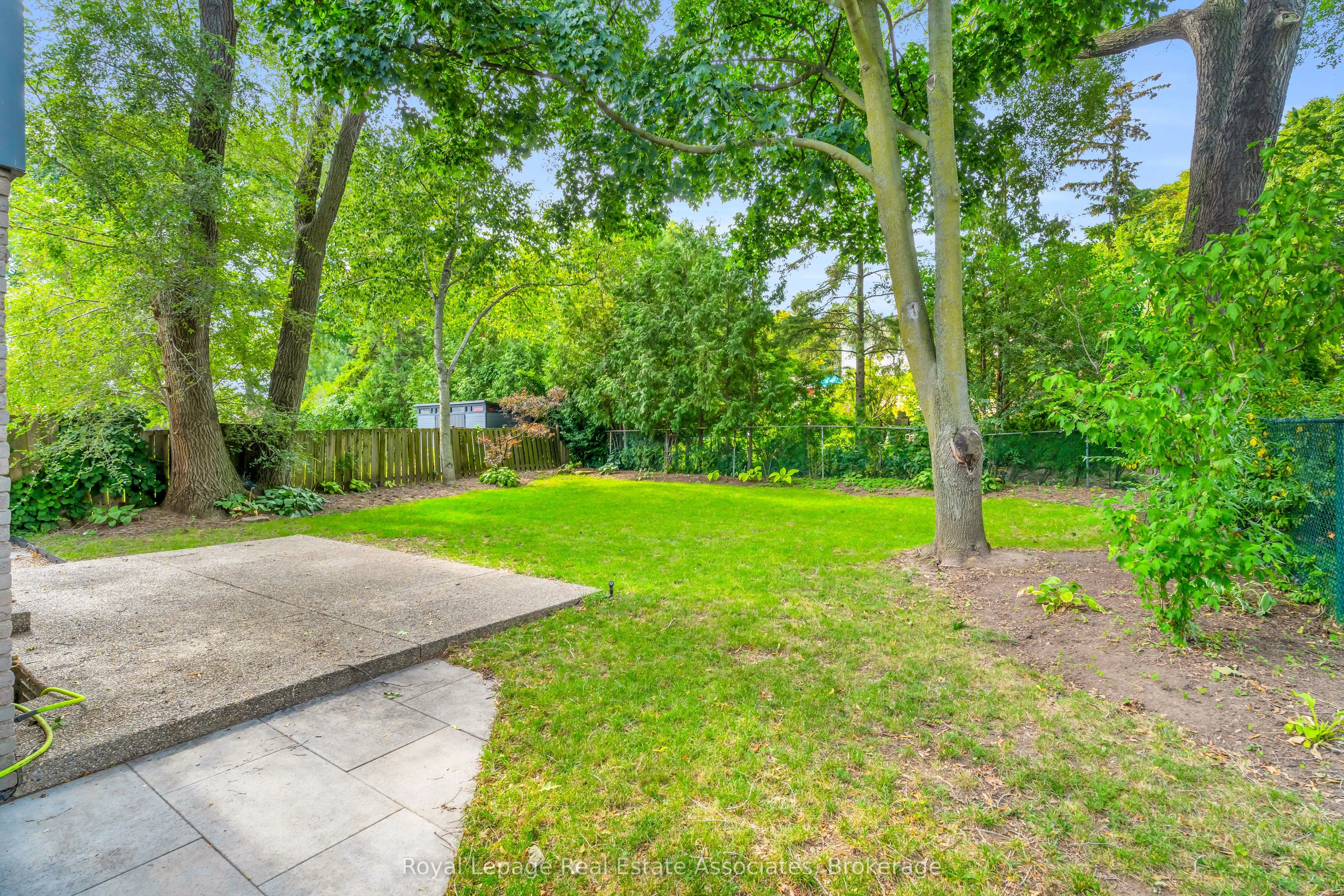 1274 Richards Crescent